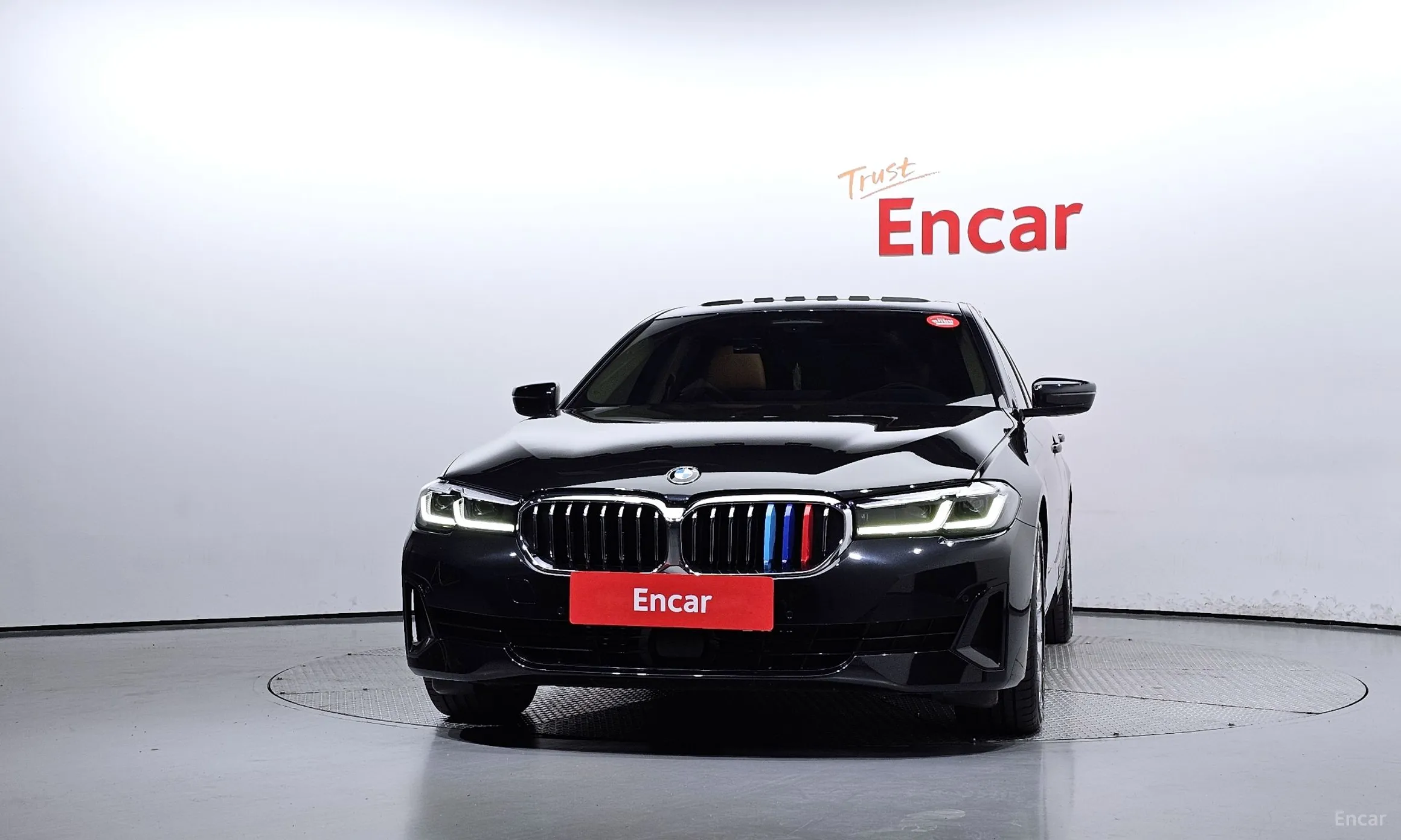 BMW 5 Series (G30) превью 2