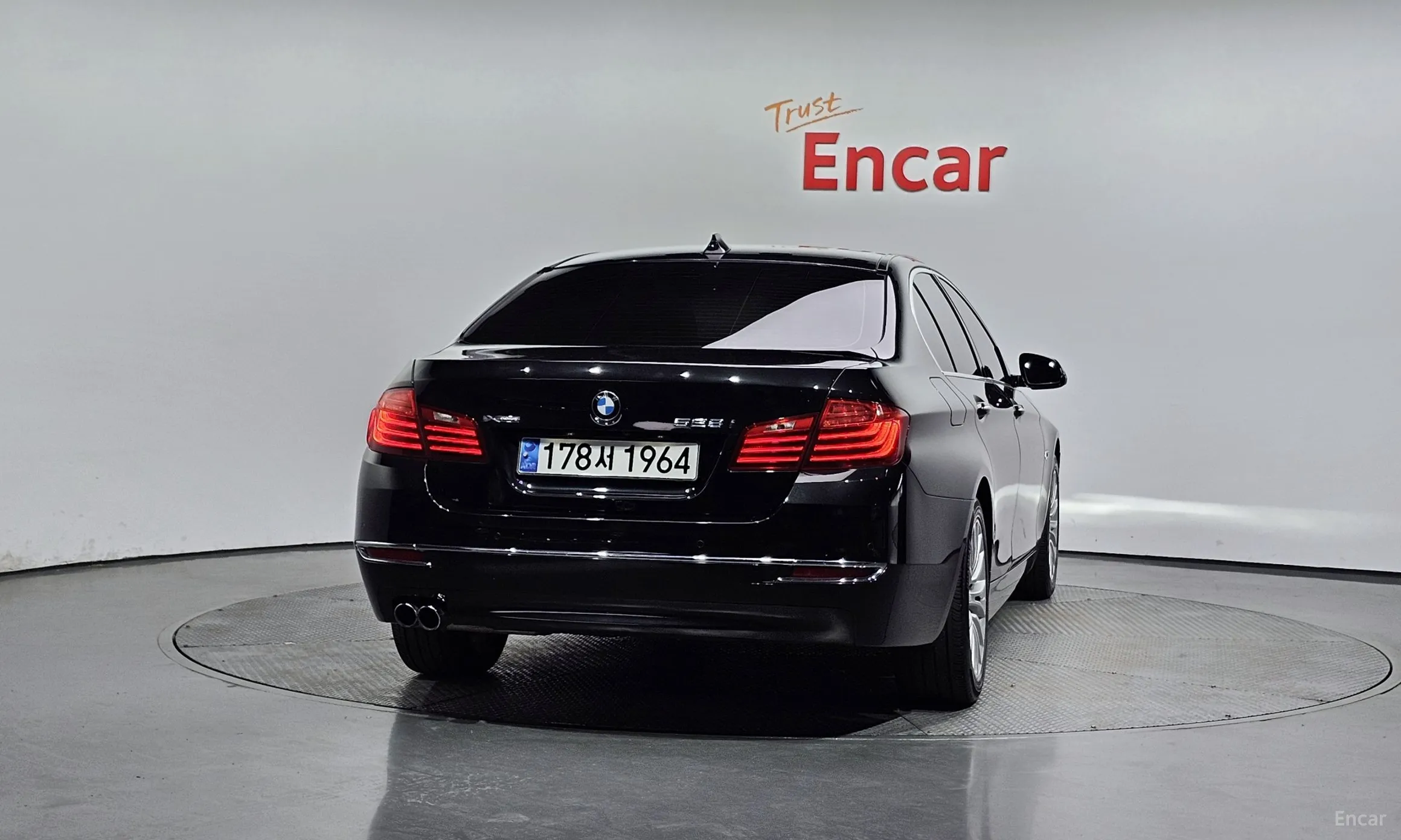 BMW 5 Series (F10) превью 3