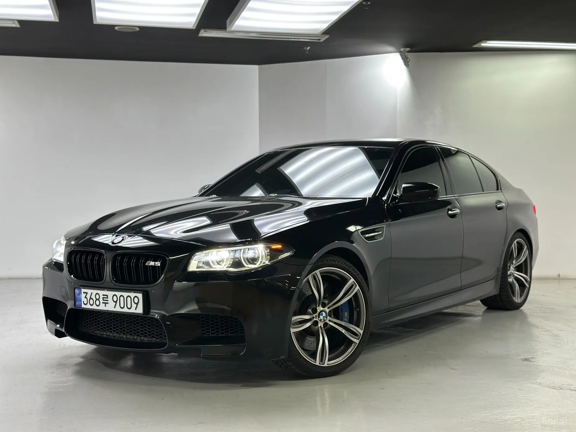 BMW M5 (F10)