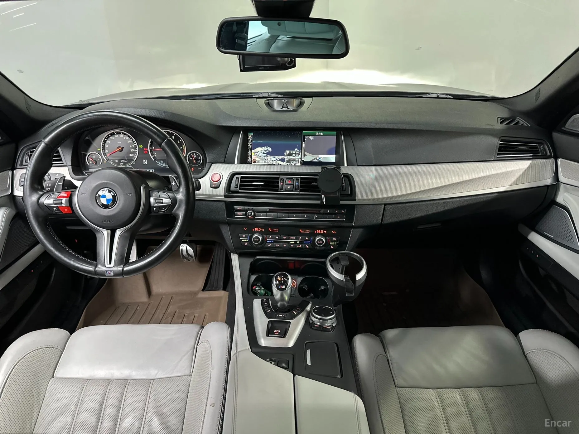 BMW M5 (F10) превью 4