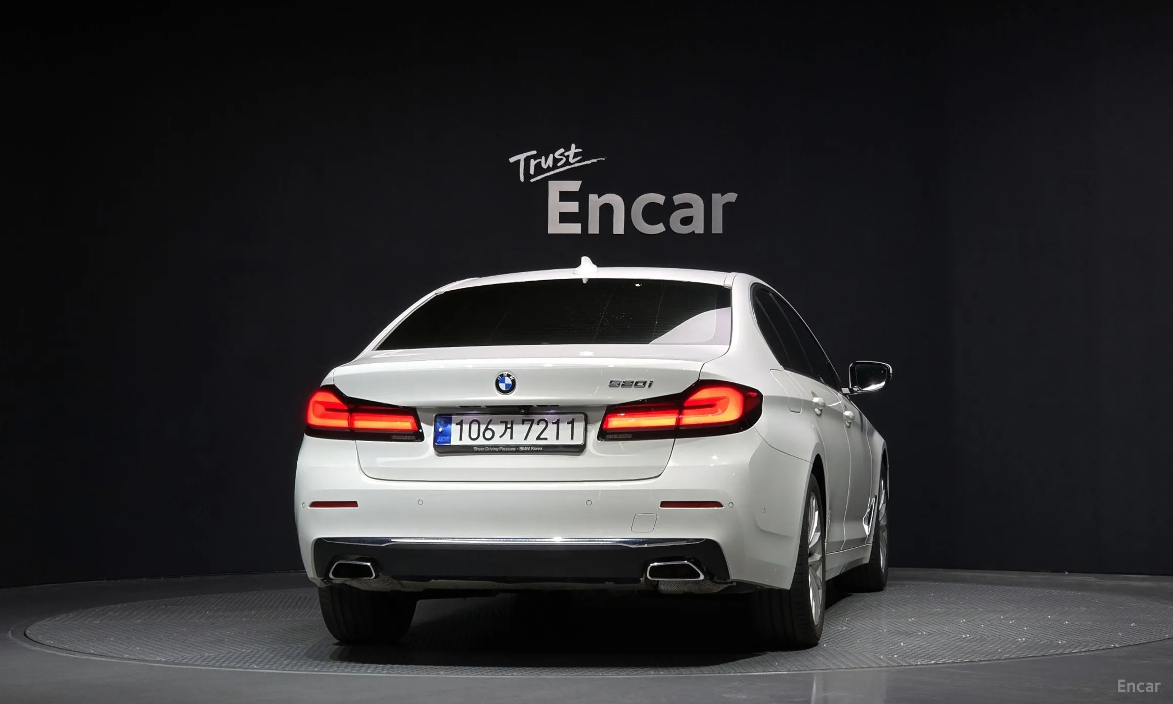 BMW 5 Series (G30) превью 3