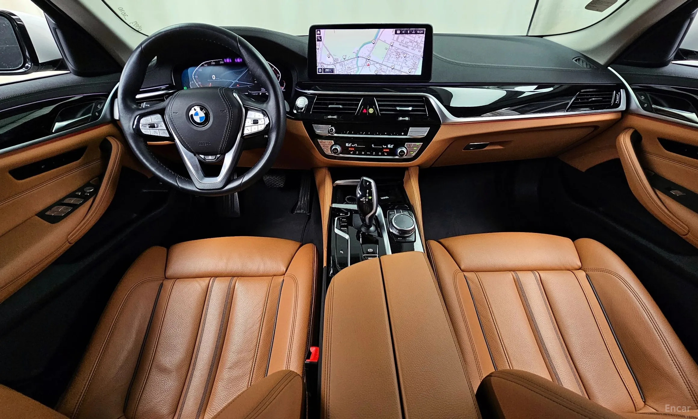 BMW 5 Series (G30) превью 4