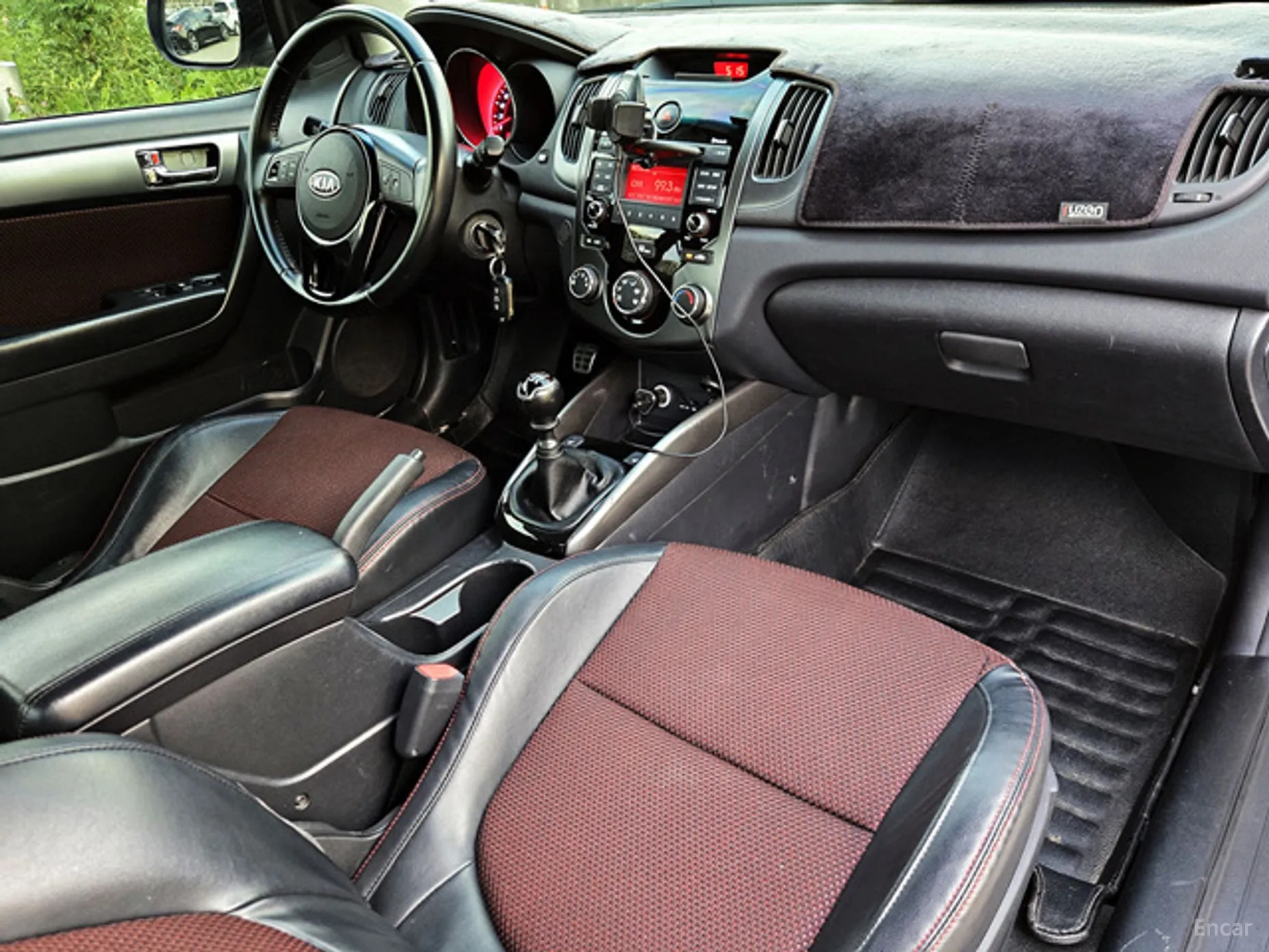 Kia Forte Coop превью 4