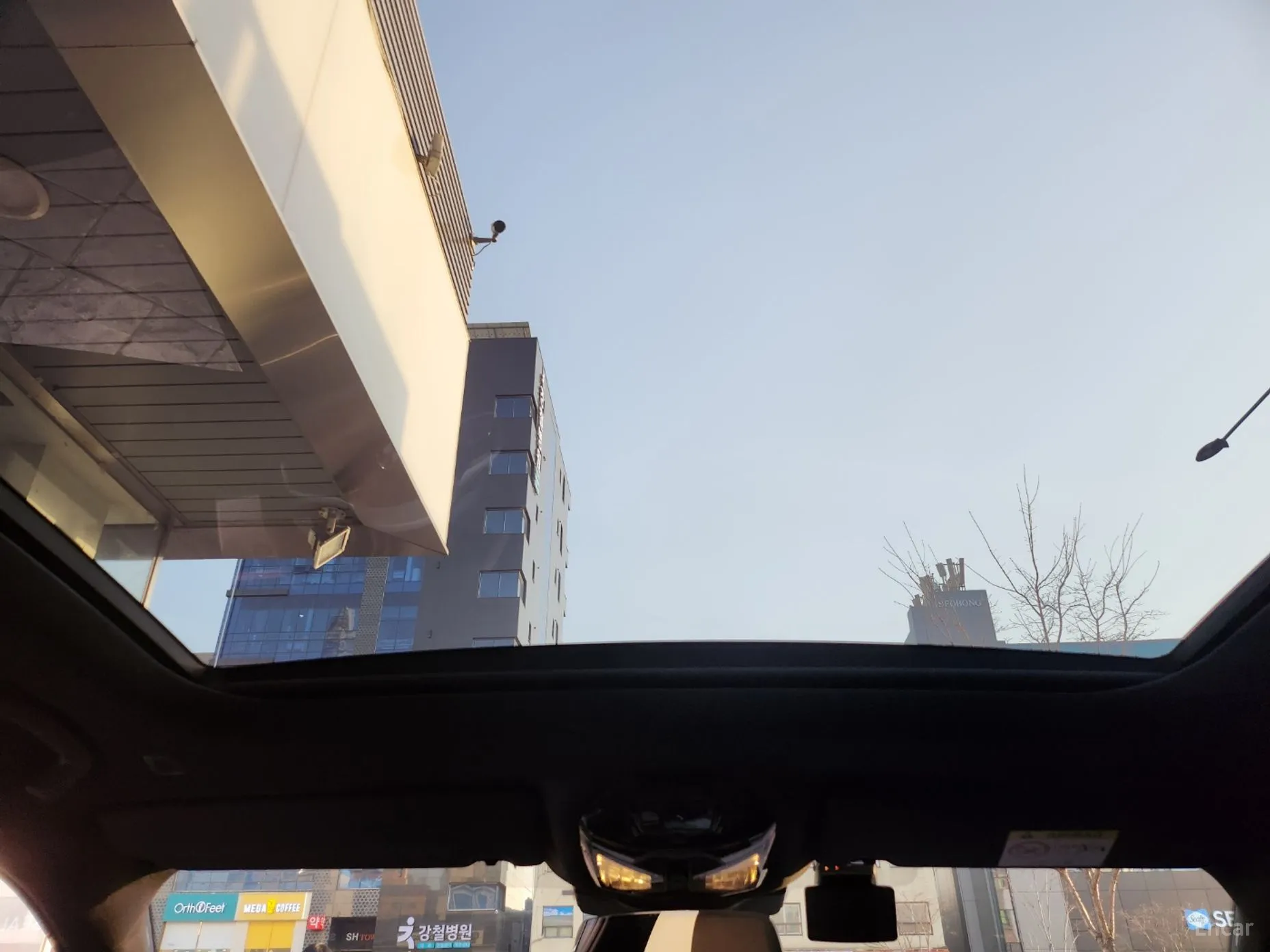 BMW 5 Series (G60) превью 16