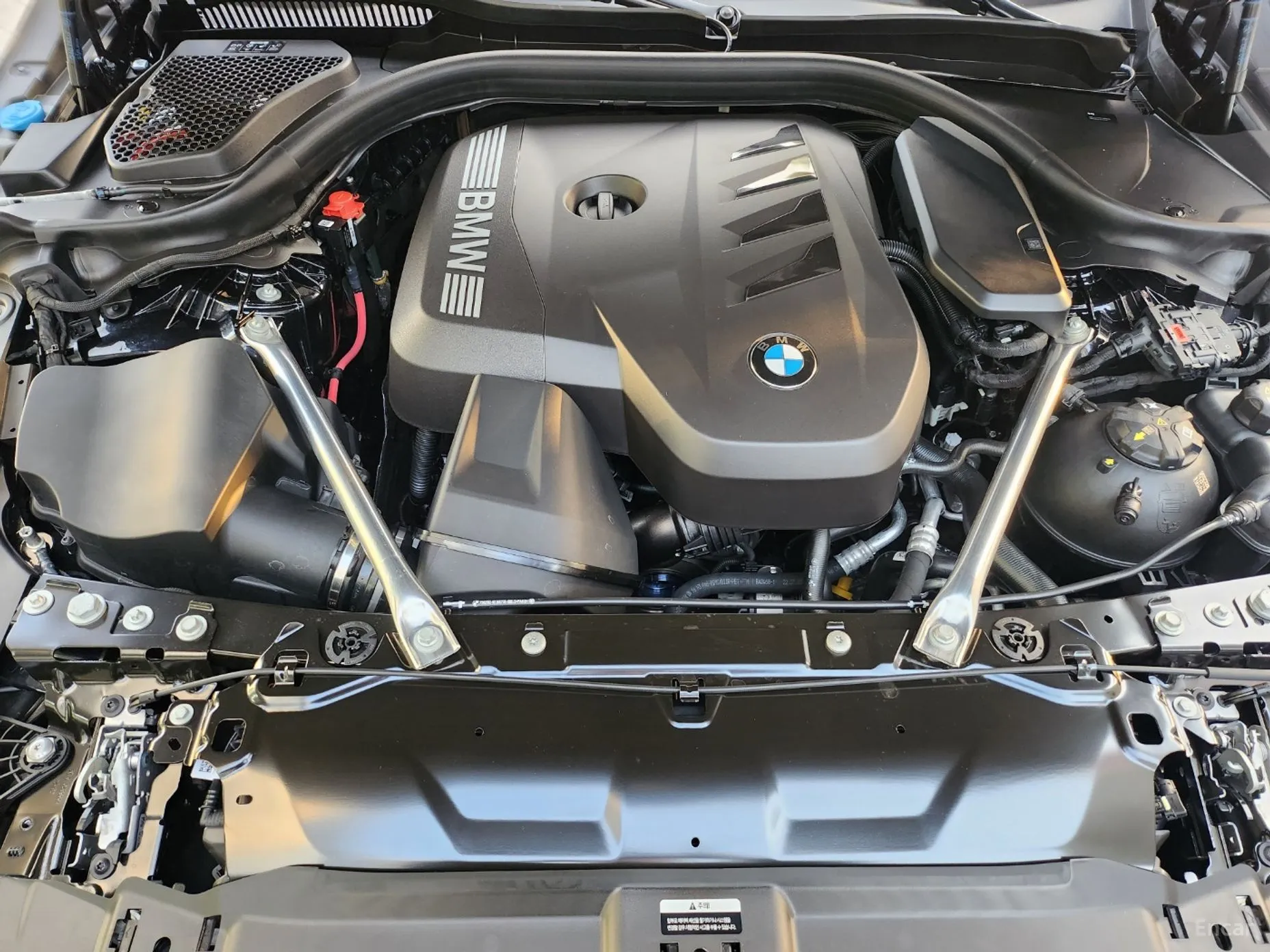 BMW 5 Series (G60) превью 6