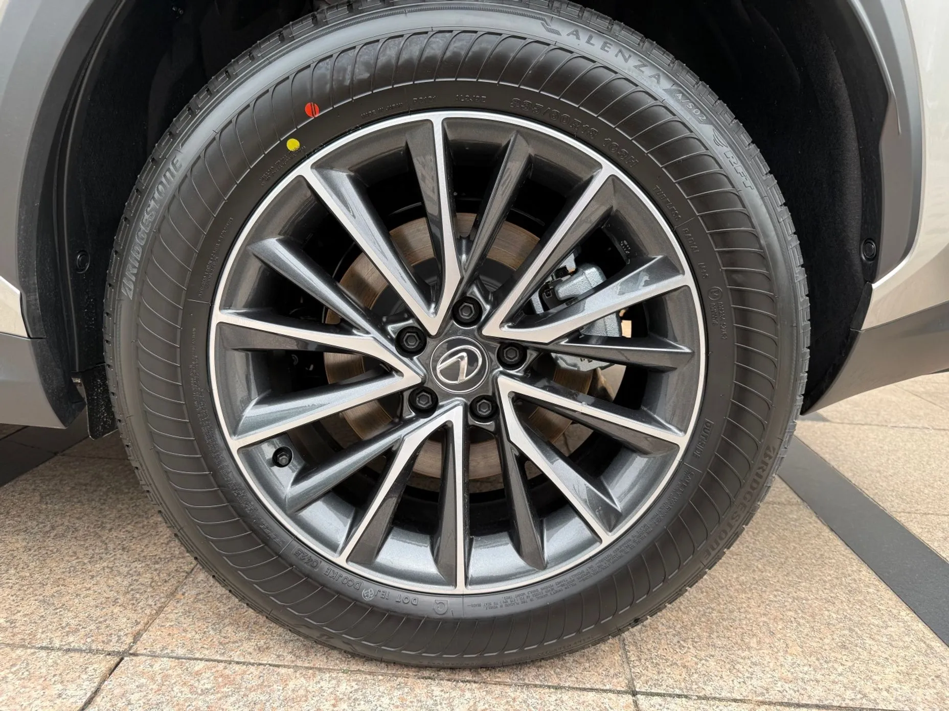 Lexus NX450h + 2nd Gen превью 18
