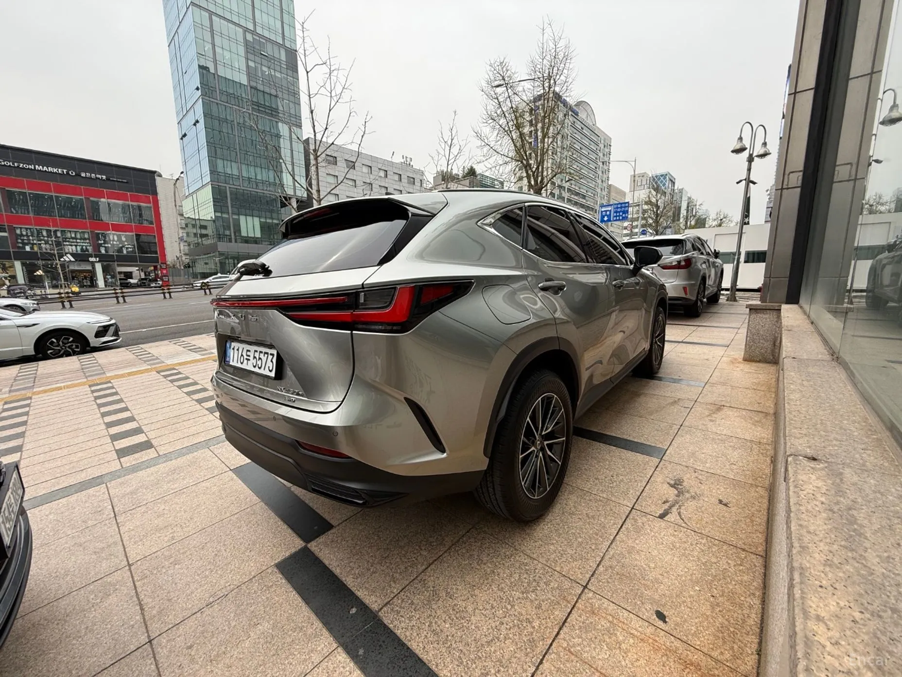 Lexus NX450h + 2nd Gen превью 6