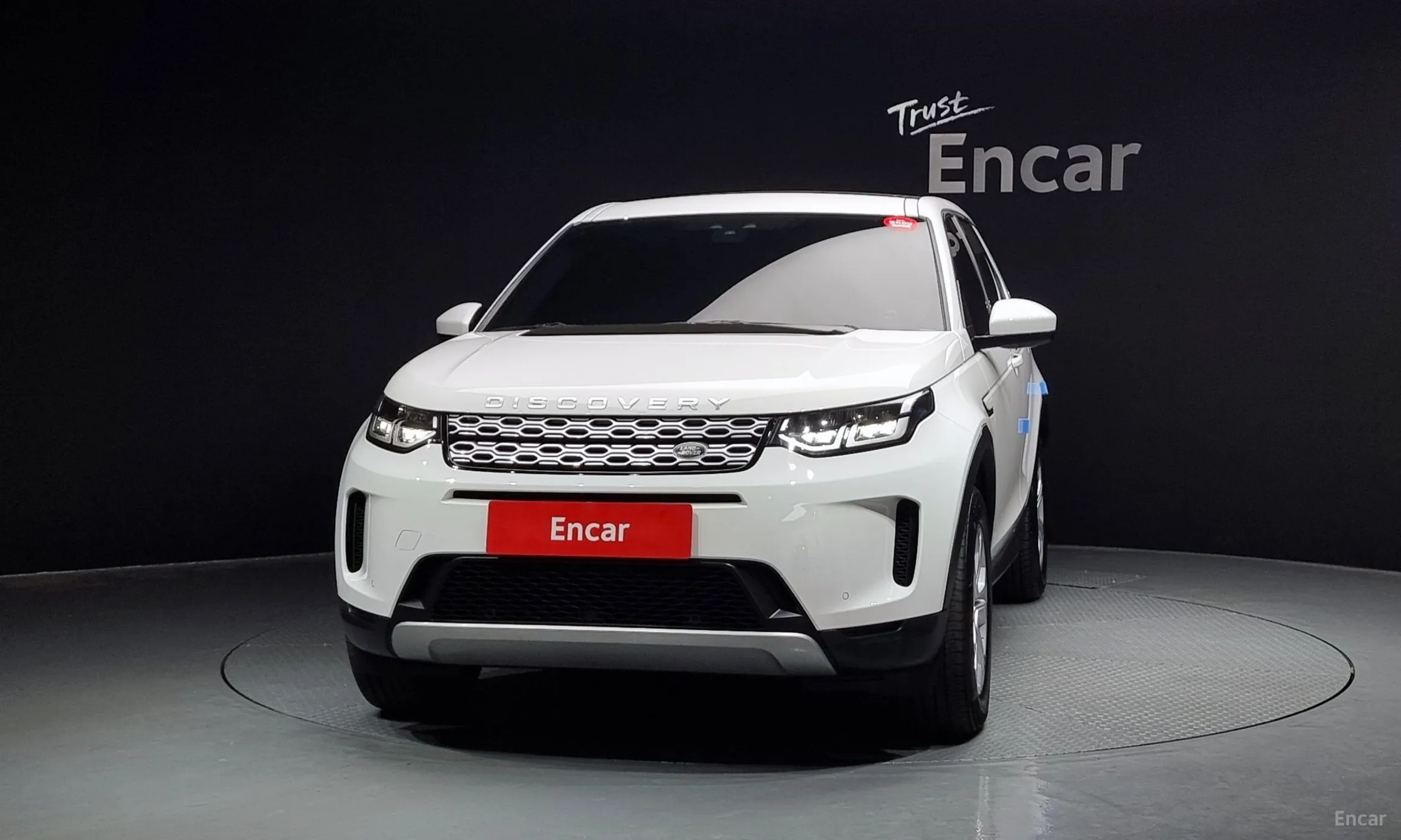 Land Rover Discovery Sports превью 2