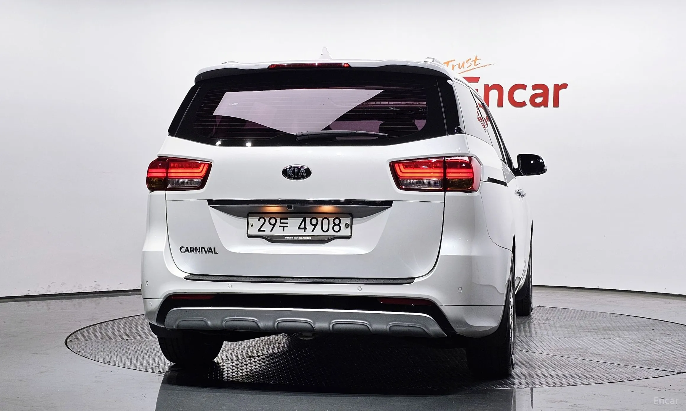 Kia Carnival превью 3