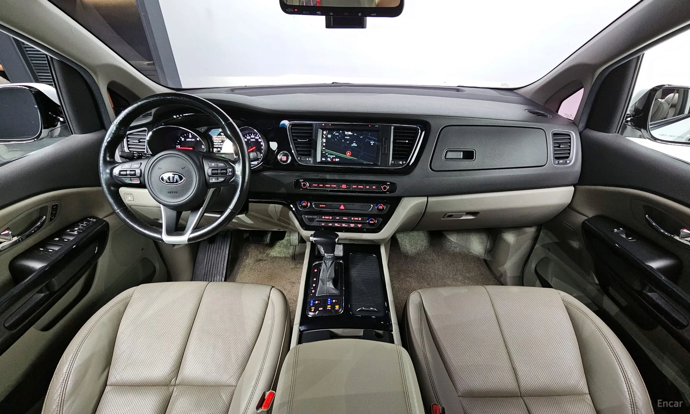 Kia Carnival превью 4