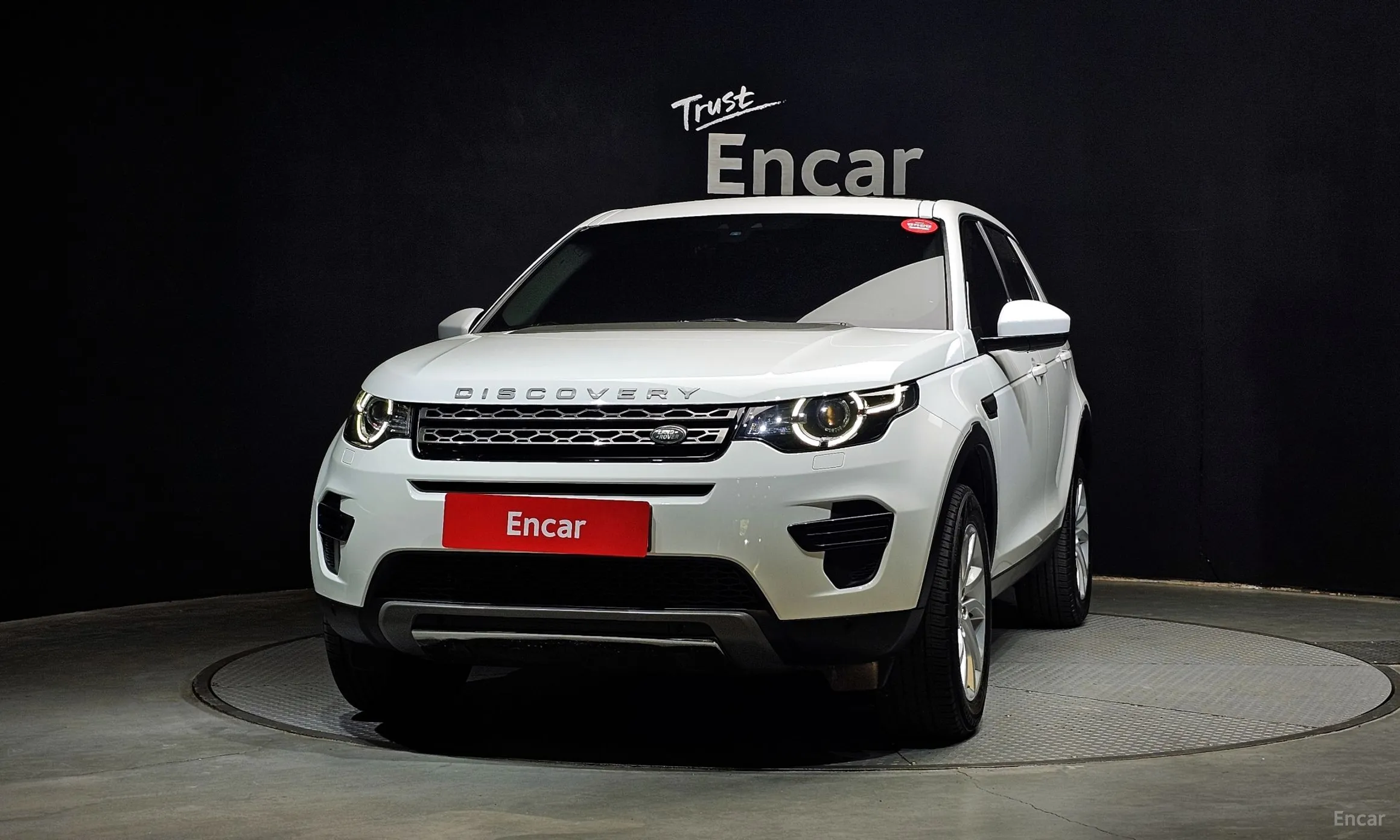 Land Rover Discovery Sports превью 2