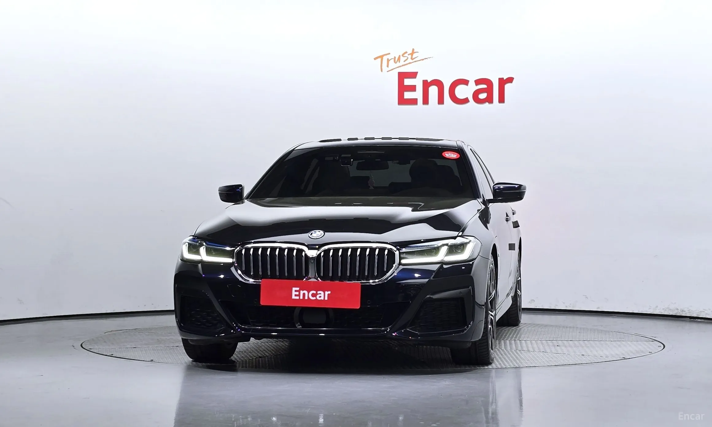 BMW 5 Series (G30) превью 2