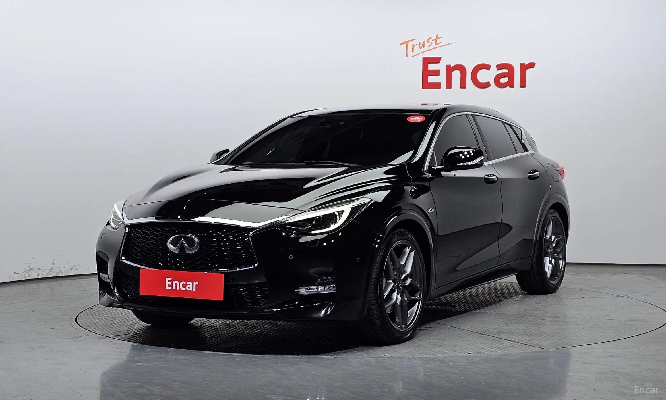 Infiniti Q30
