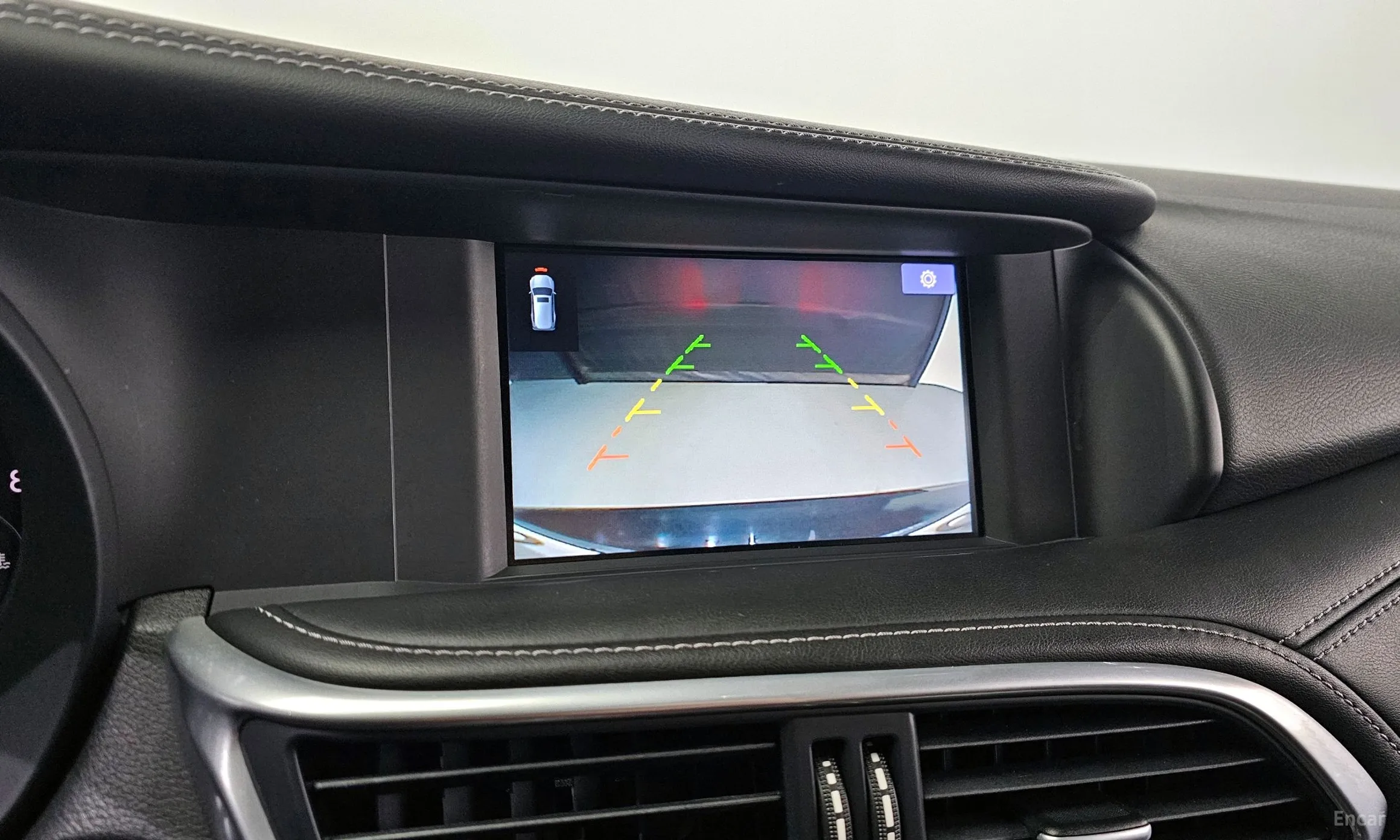 Infiniti Q30 превью 15