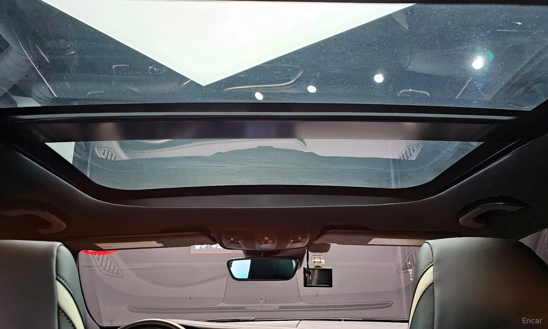 Infiniti Q30 превью 19