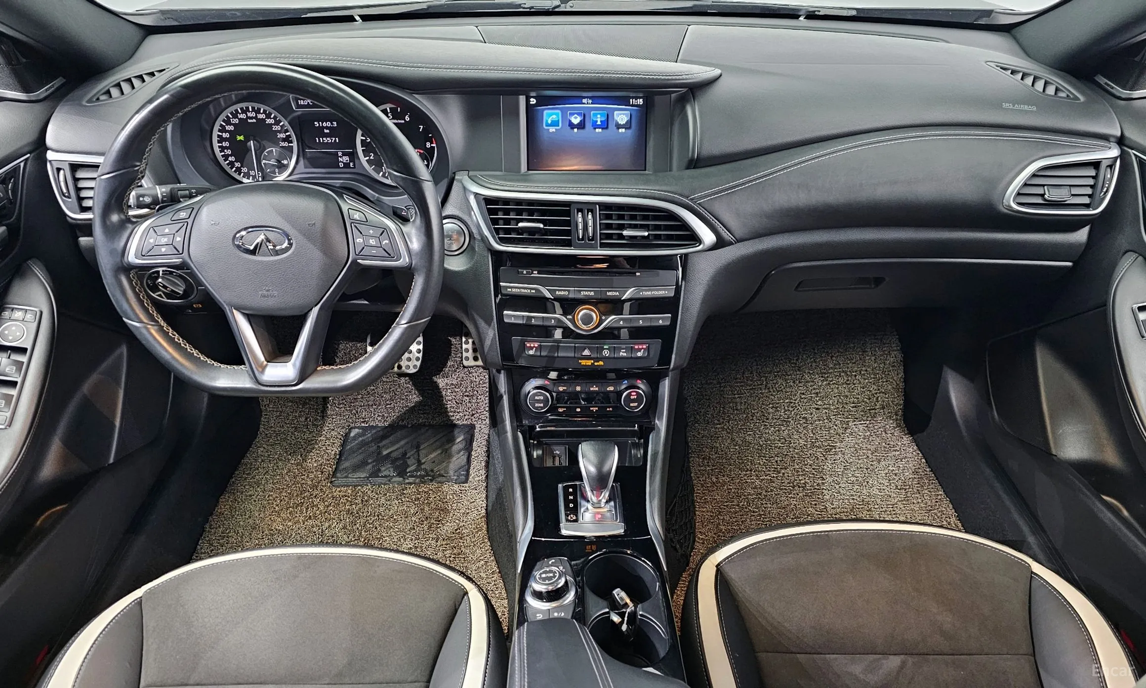 Infiniti Q30 превью 7