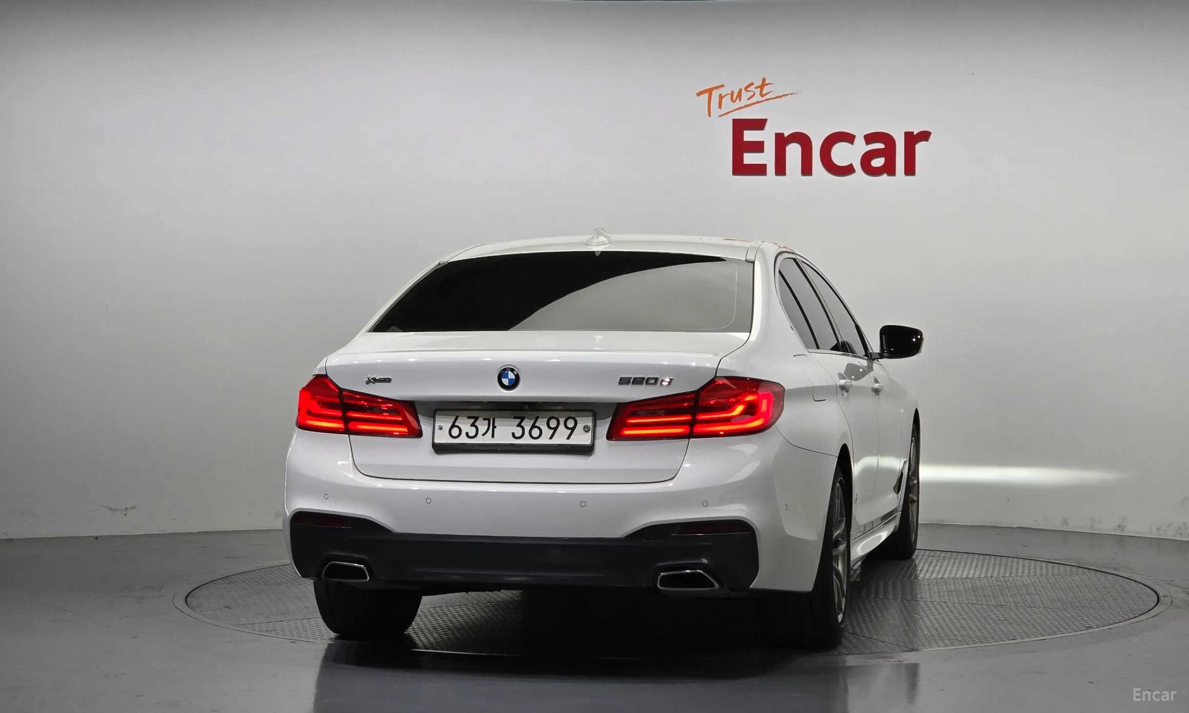 BMW 5 Series (G30) превью 3