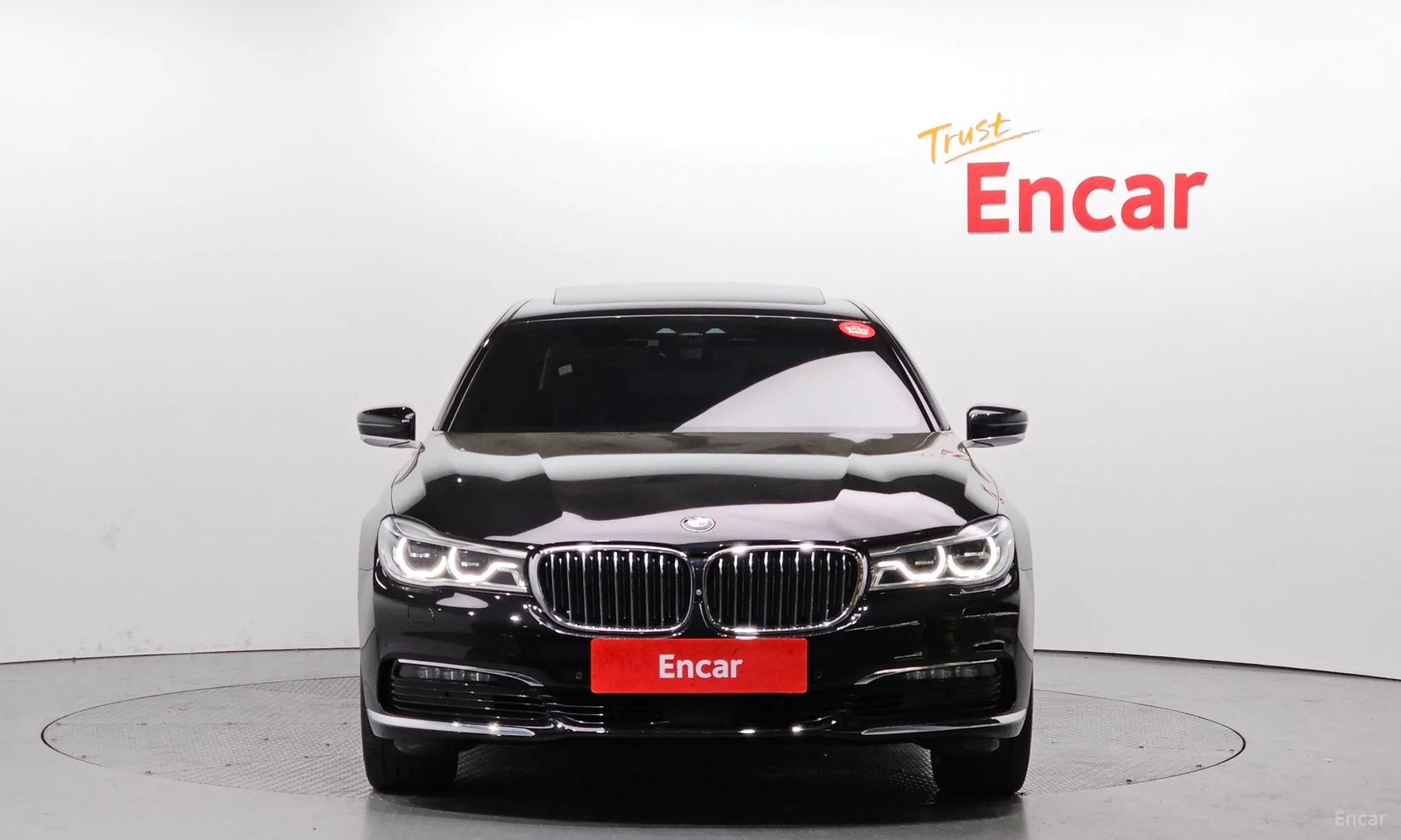 BMW 7 Series (G11) превью 2