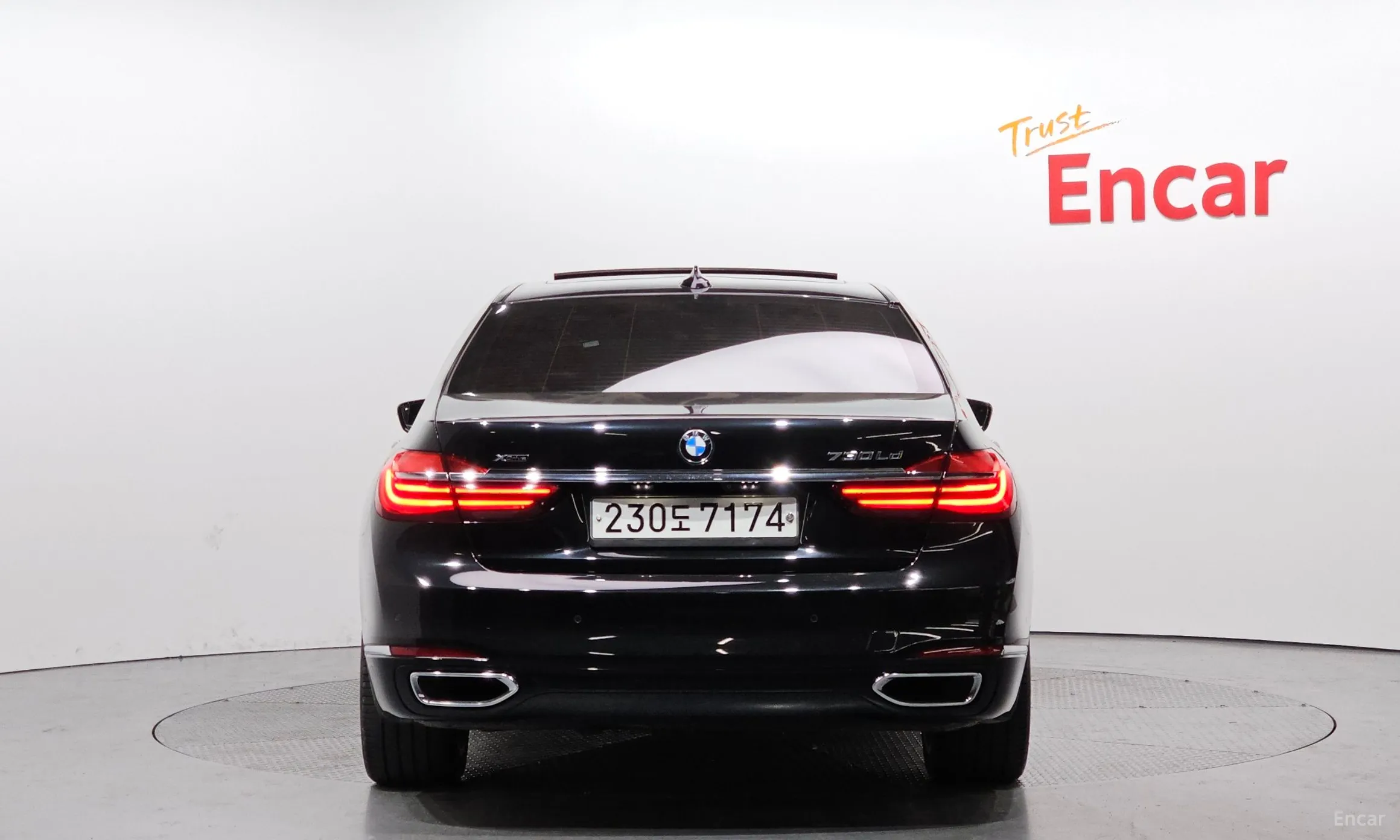 BMW 7 Series (G11) превью 3