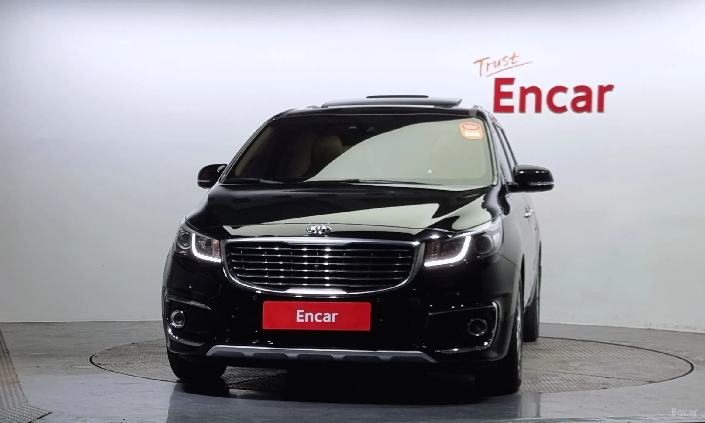 Kia Carnival превью 2