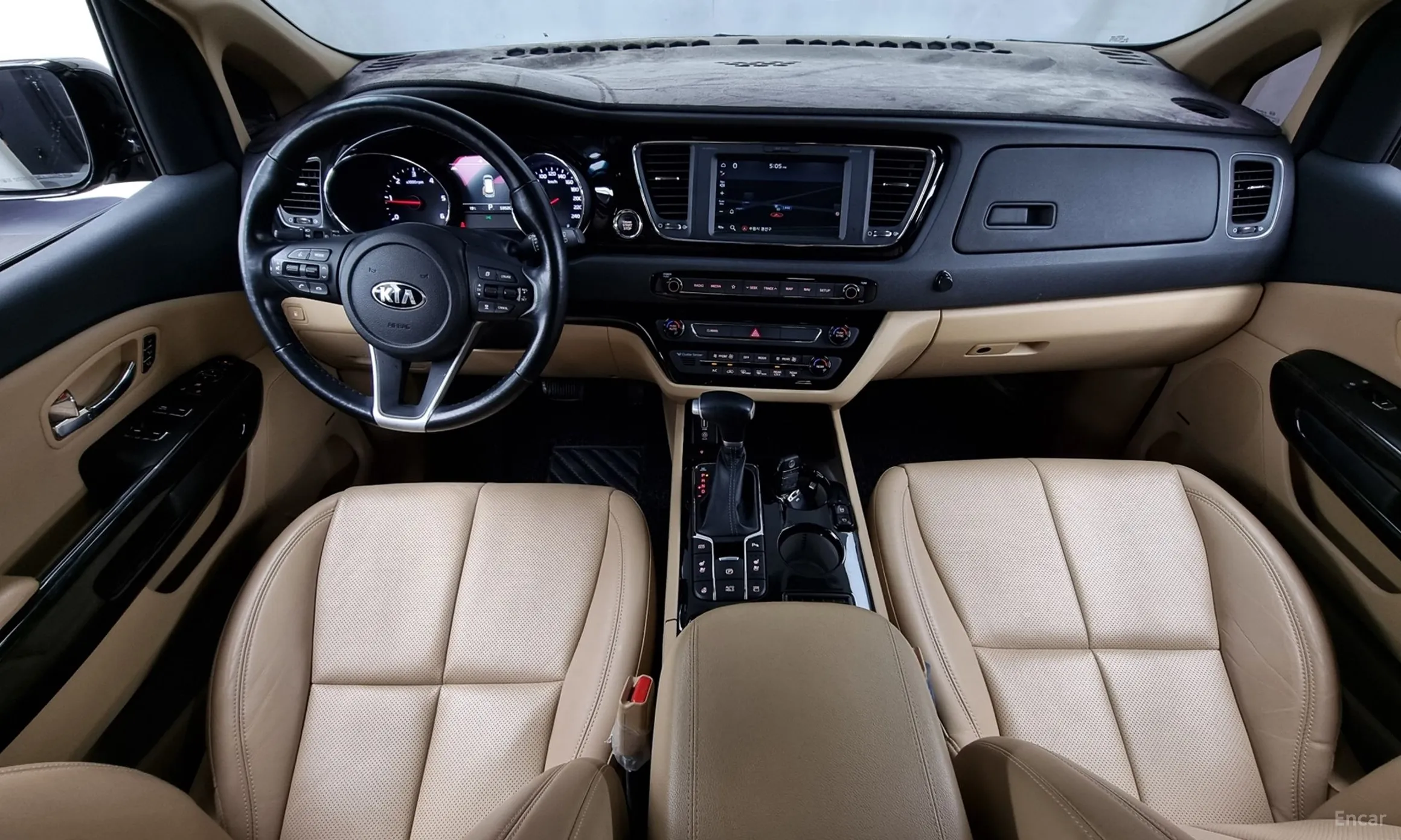 Kia Carnival превью 4