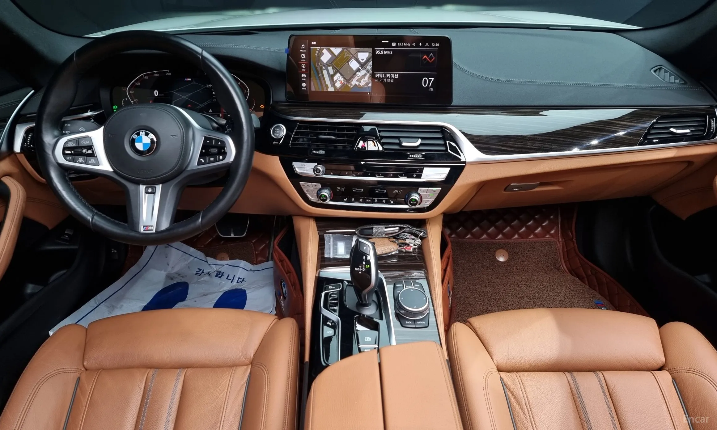 BMW 5 Series (G30) превью 4