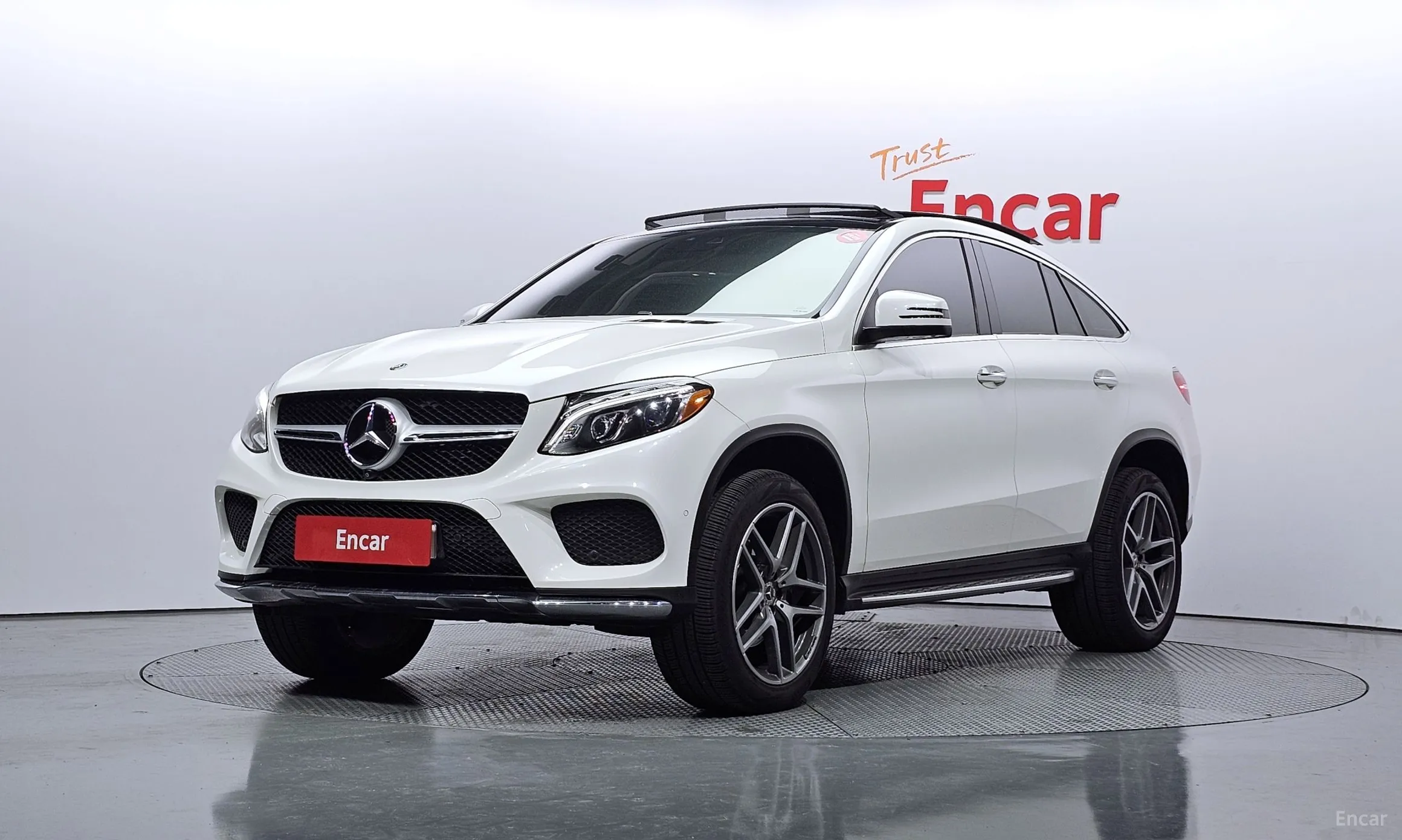 Mercedes Benz GLE-Class W166