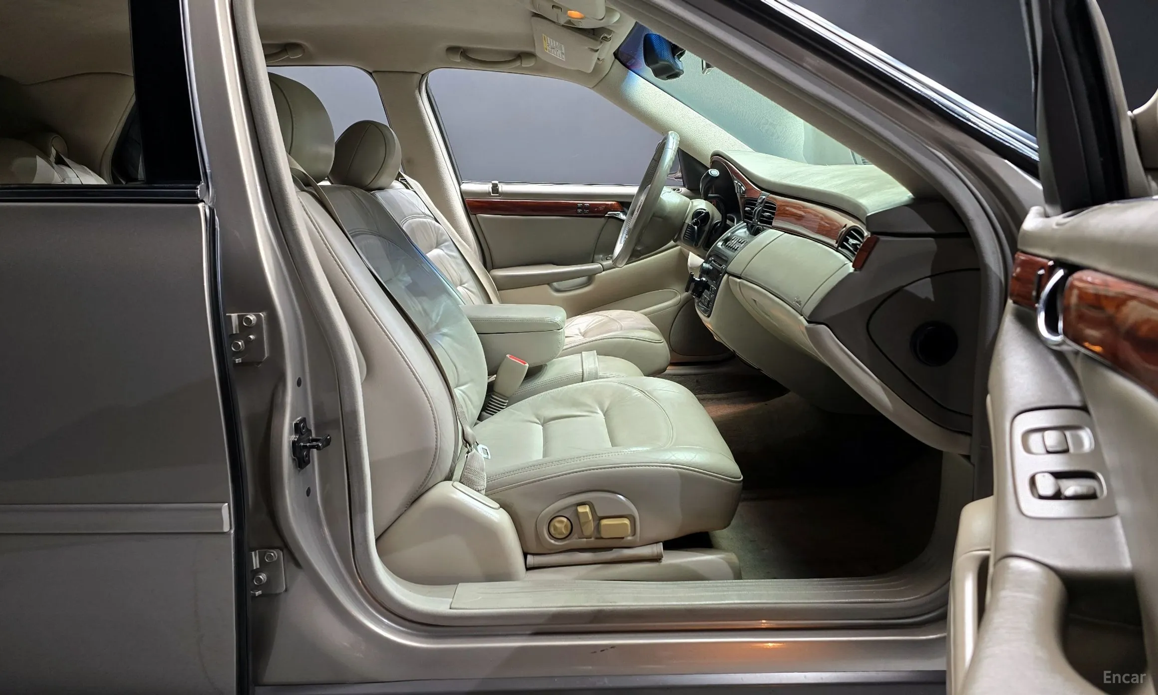 Cadillac Deville превью 10