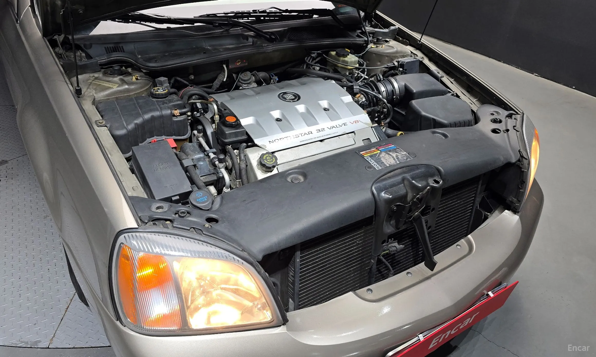 Cadillac Deville превью 6