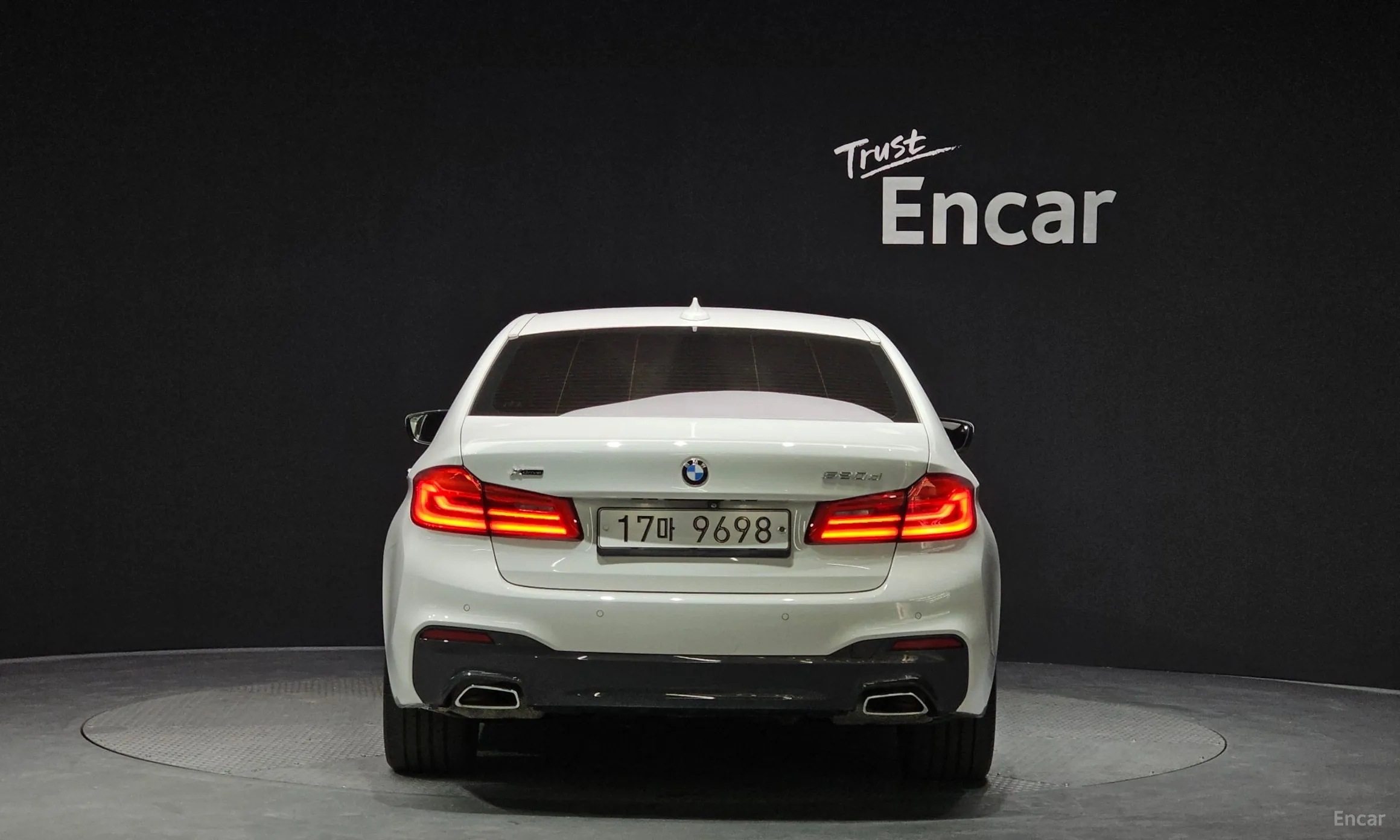 BMW 5 Series (G30) превью 3