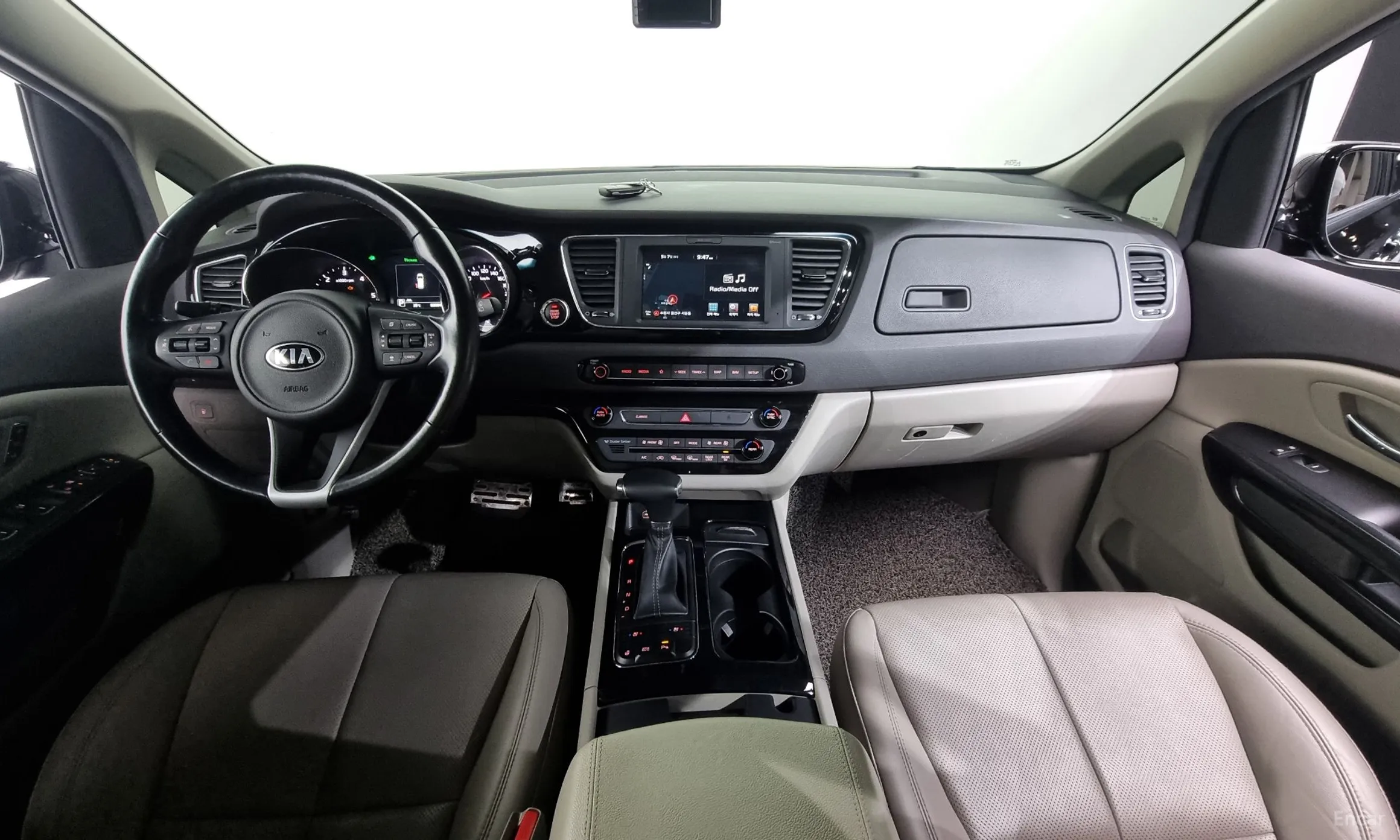 Kia Carnival превью 4