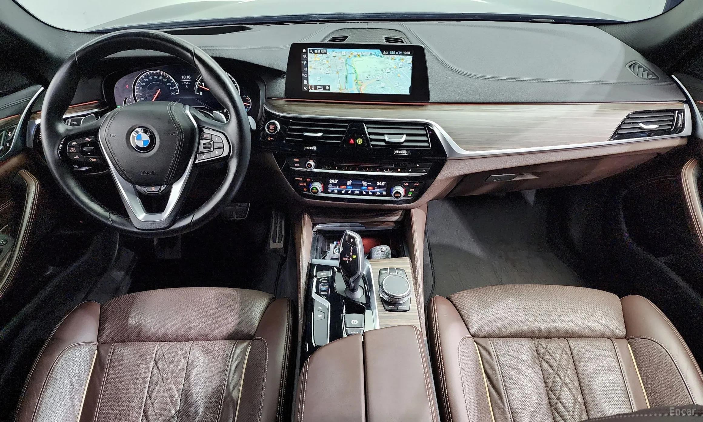 BMW 5 Series (G30) превью 4