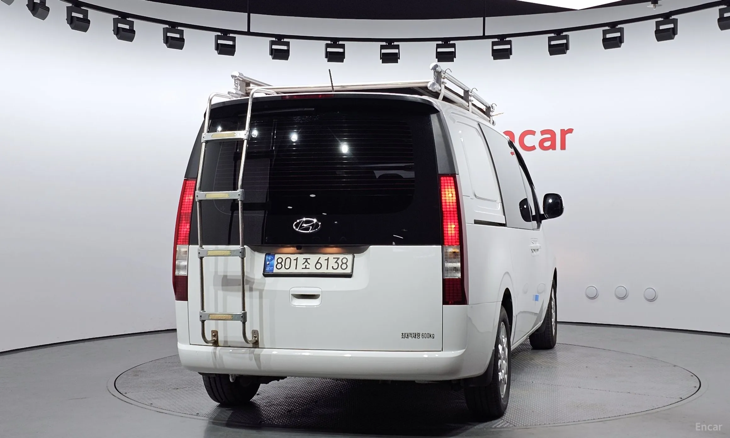 Hyundai Staria превью 3