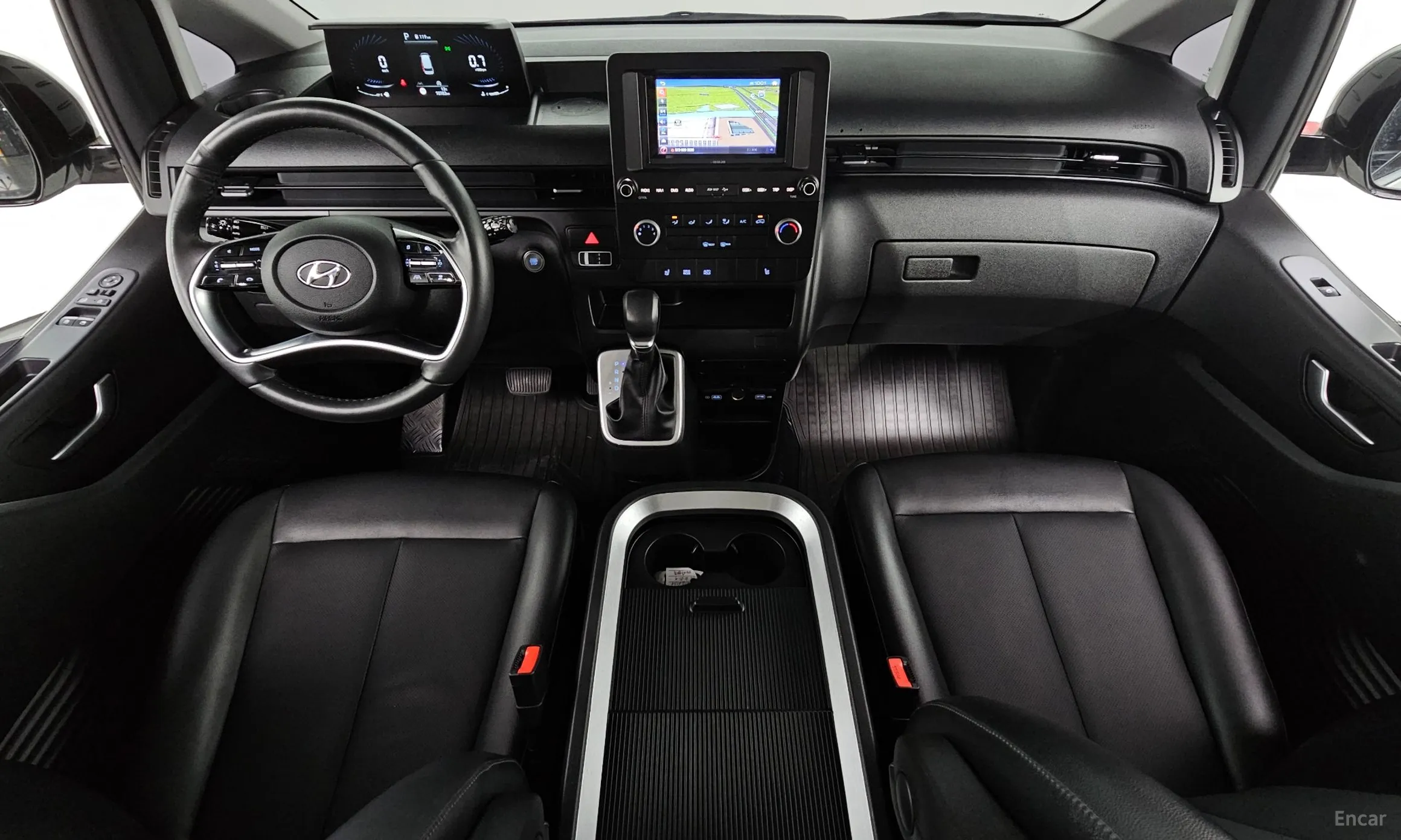 Hyundai Staria превью 4