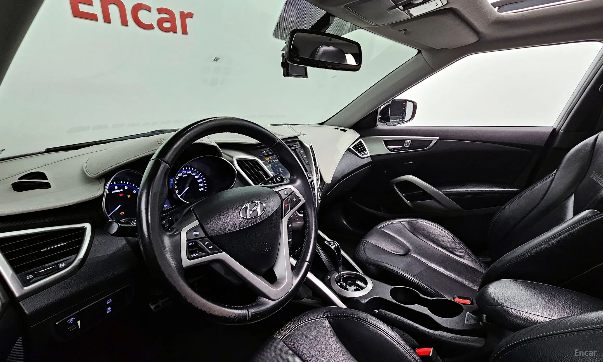 Hyundai Veloster превью 4