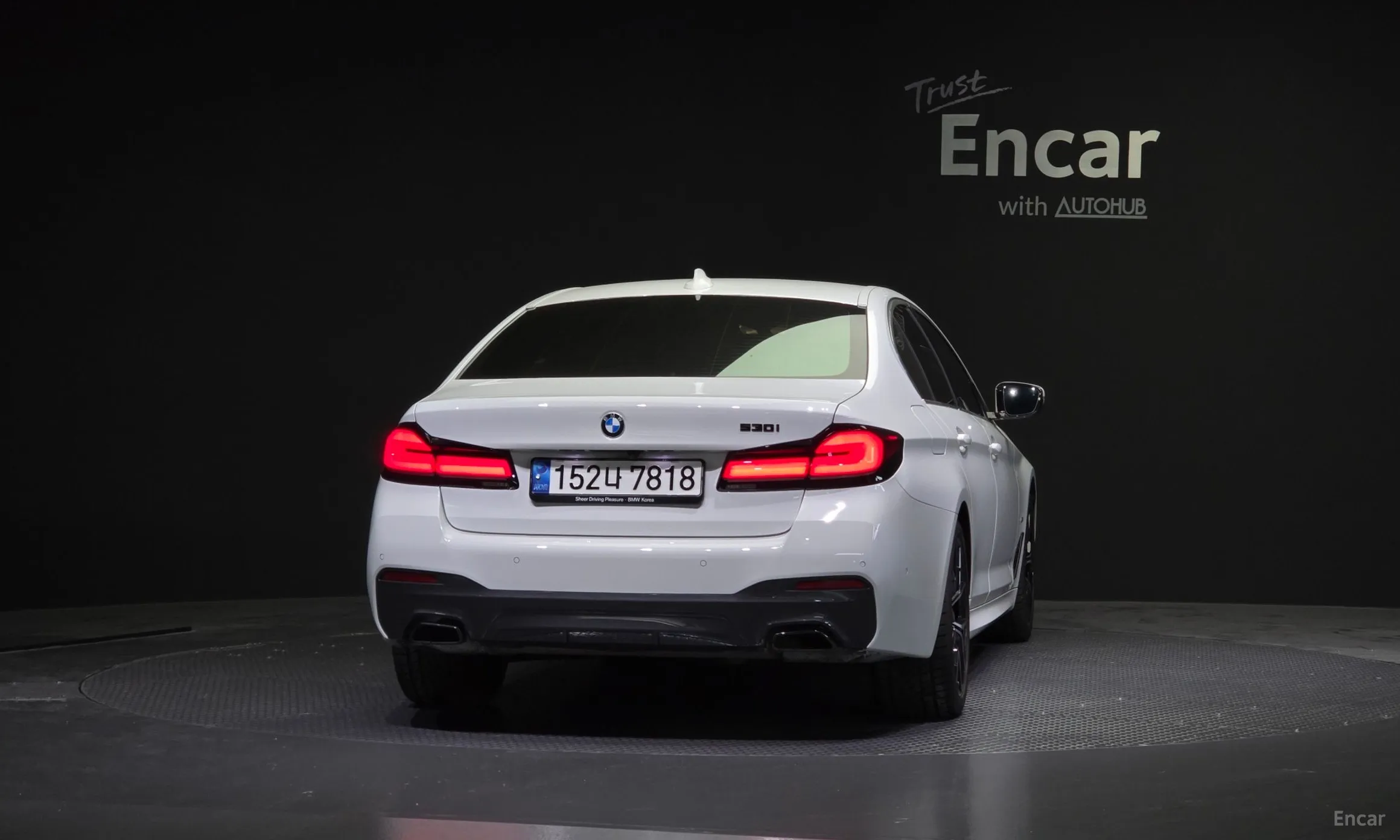 BMW 5 Series (G30) превью 3