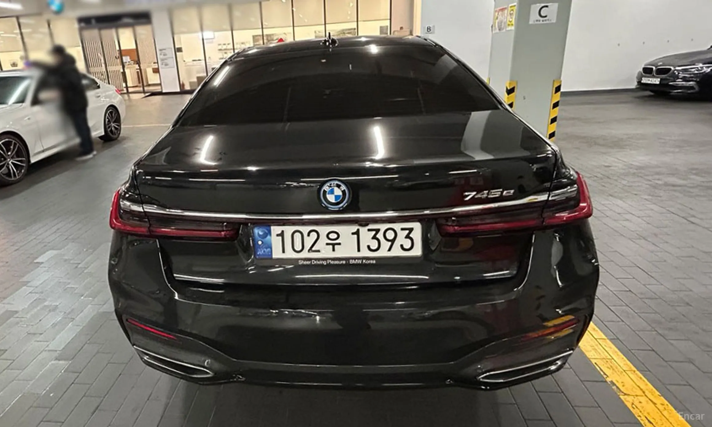 BMW 7 Series (G11) превью 4