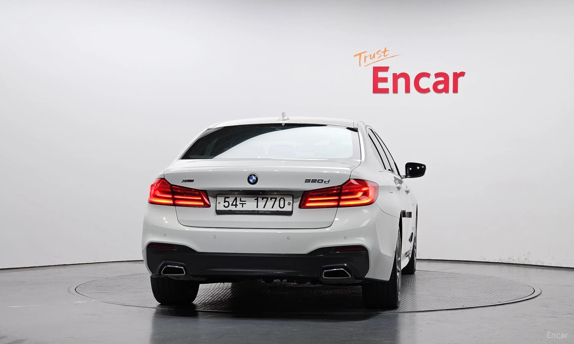 BMW 5 Series (G30) превью 3