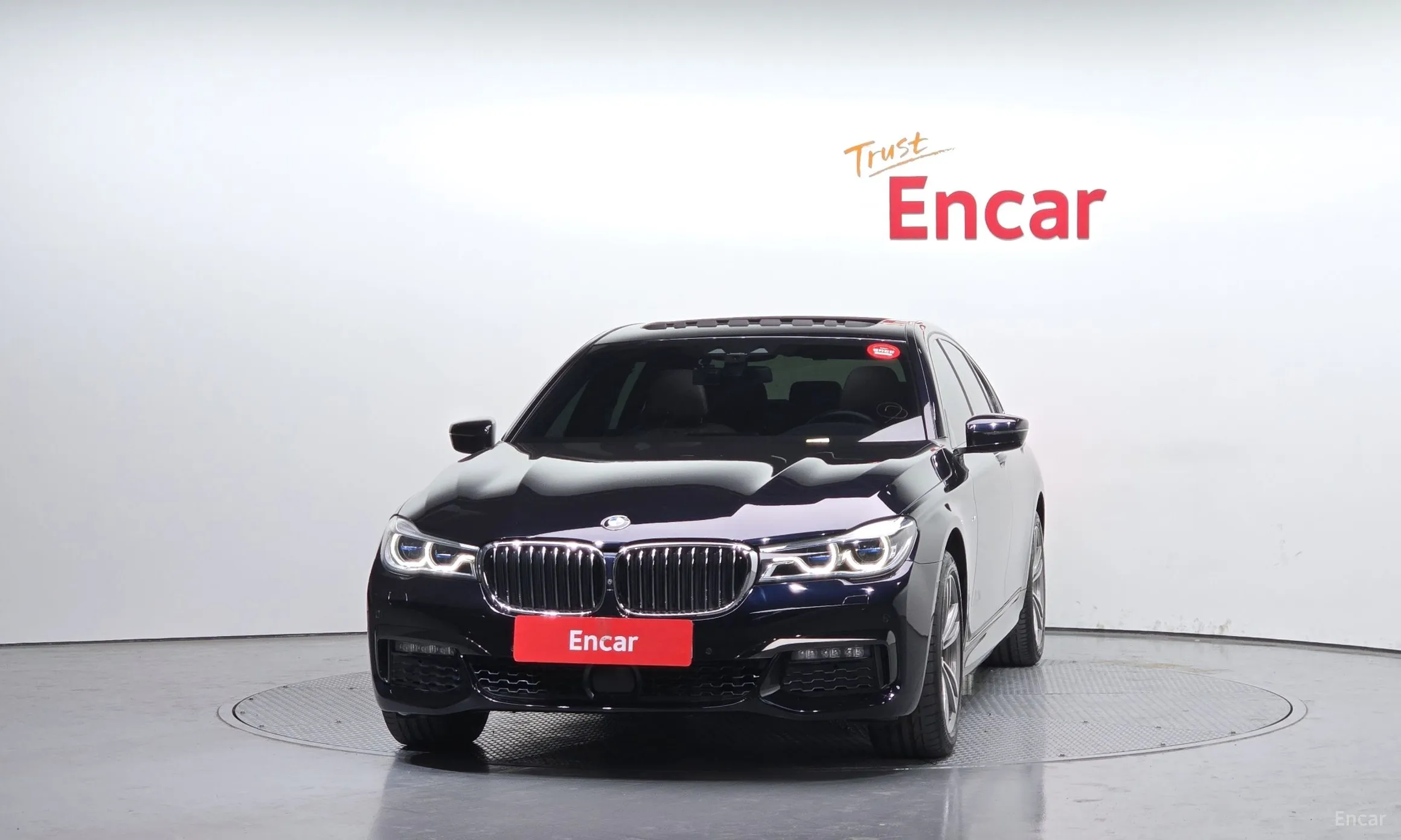 BMW 7 Series (G11) превью 2