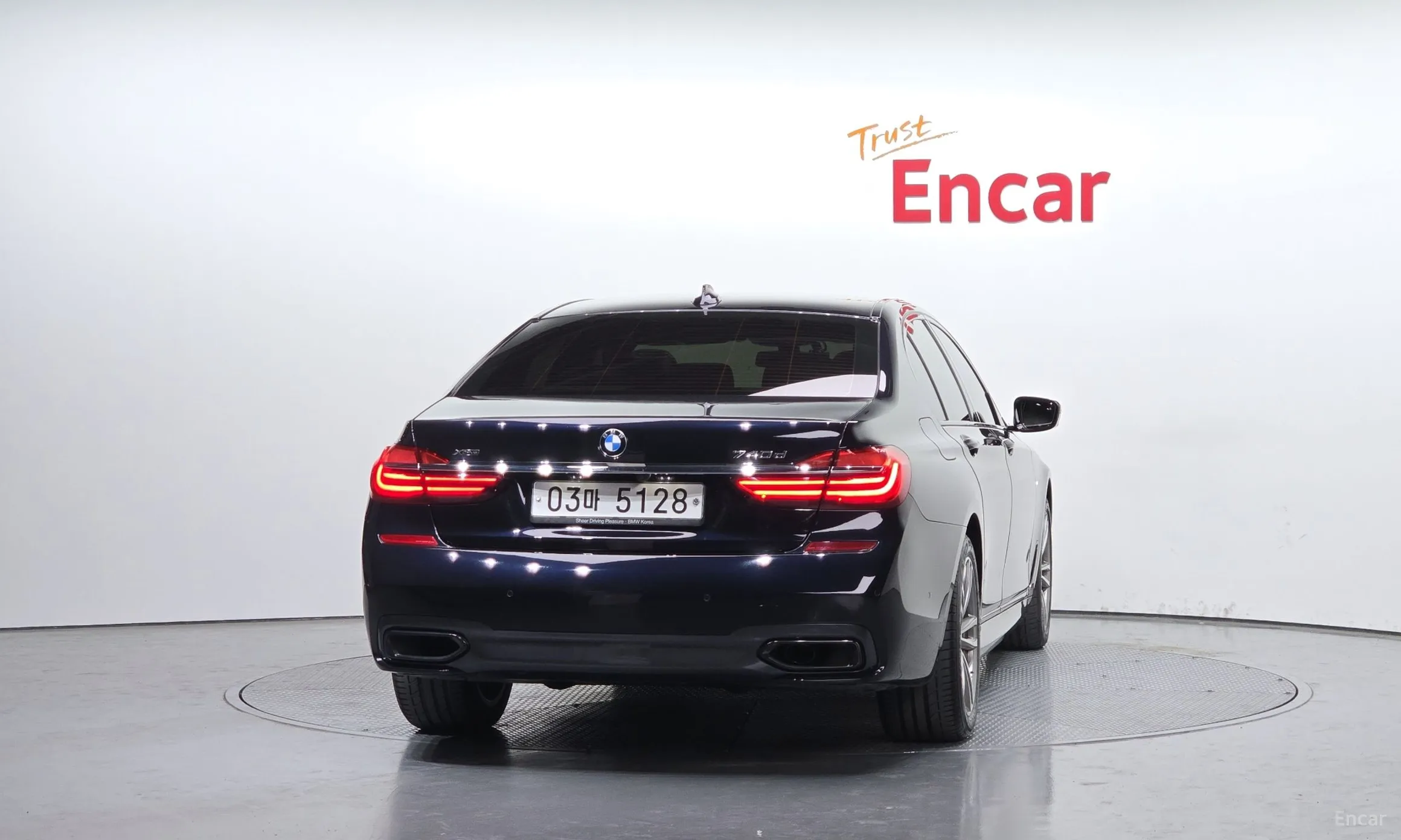 BMW 7 Series (G11) превью 3