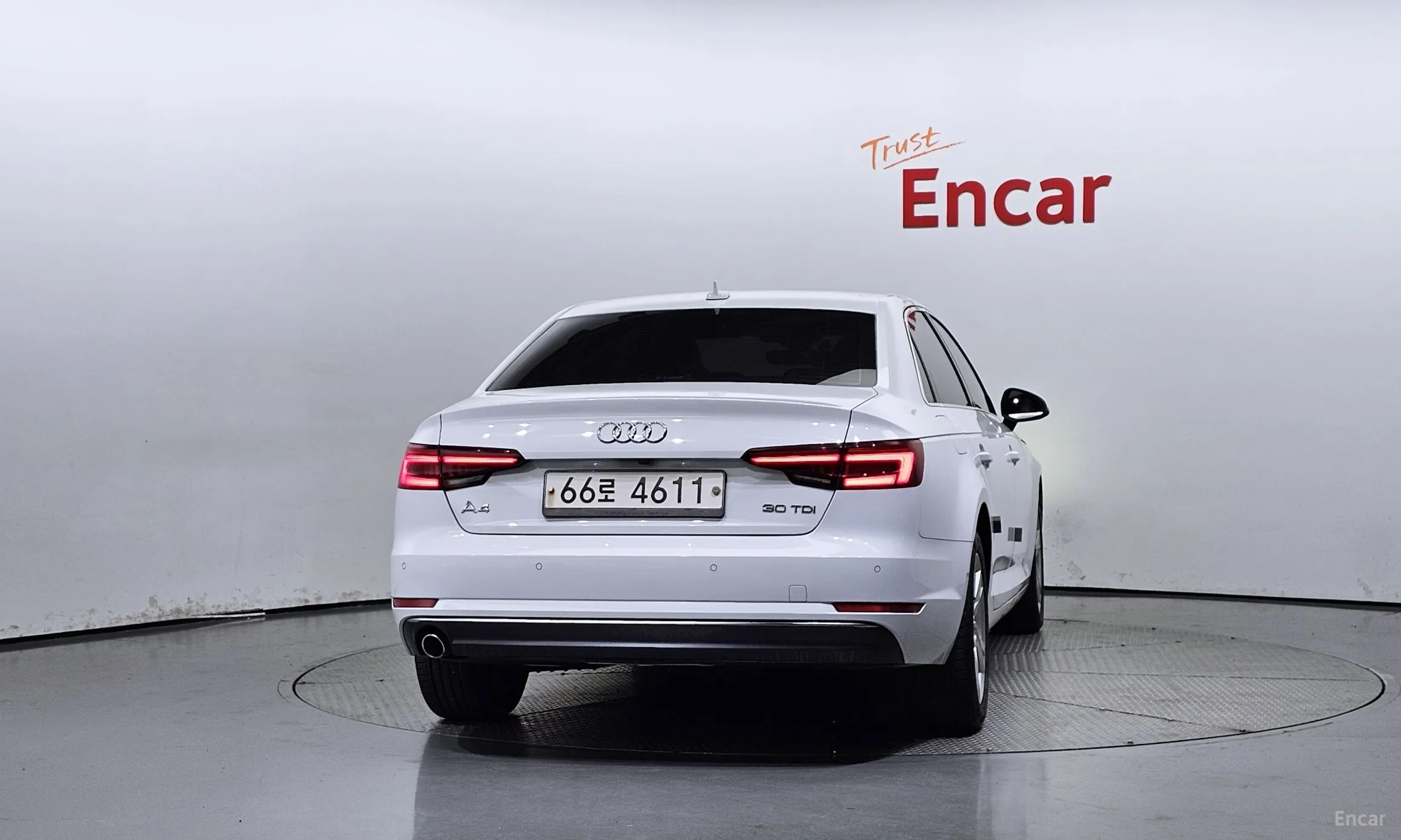 Audi A4 (B9) превью 3