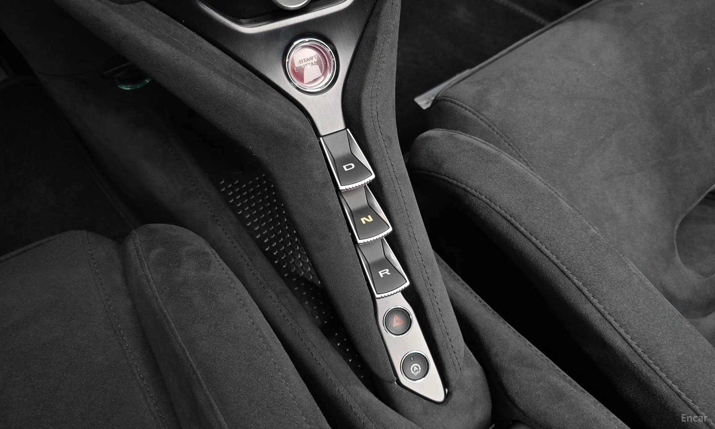 McLaren 750S превью 17
