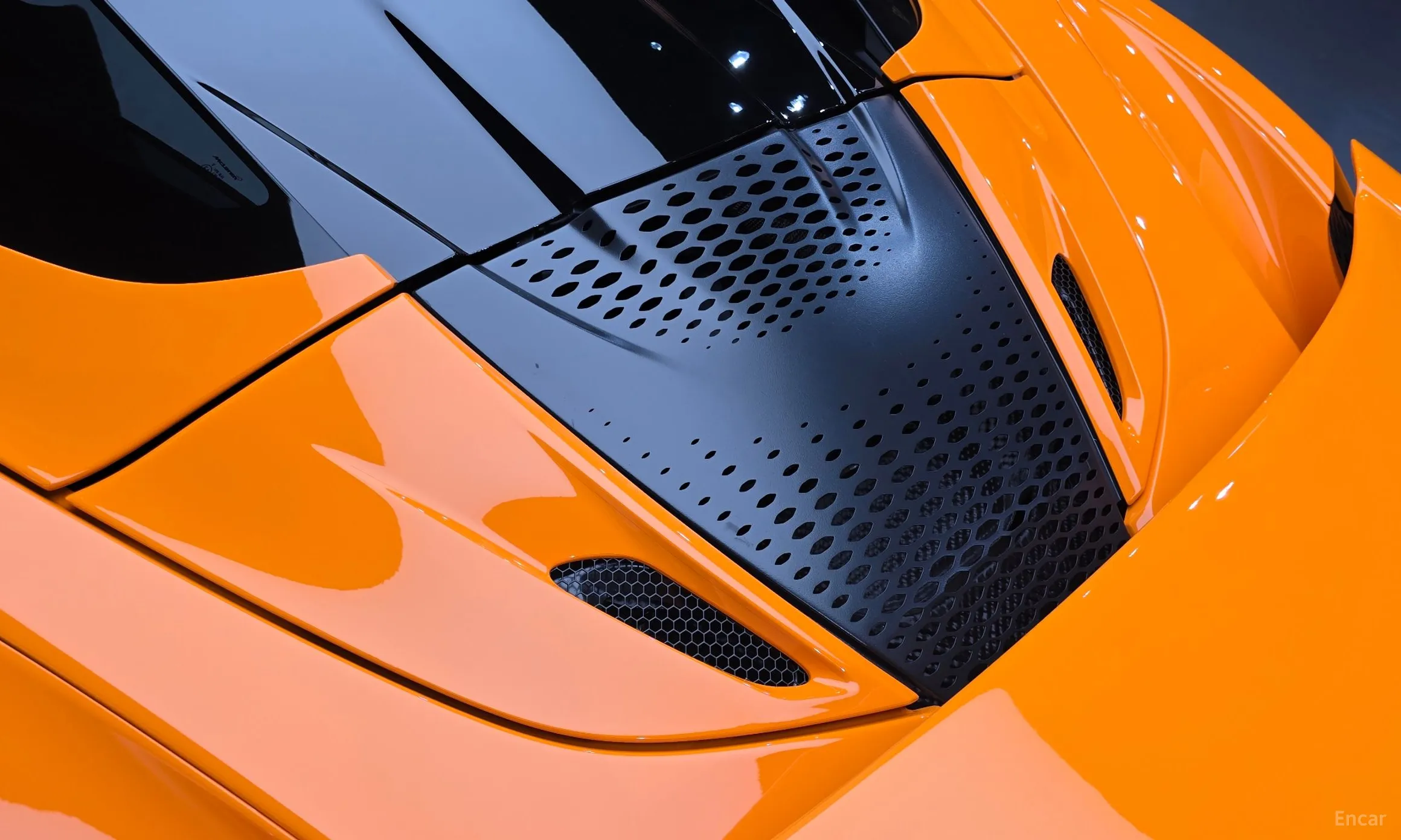 McLaren 750S превью 19