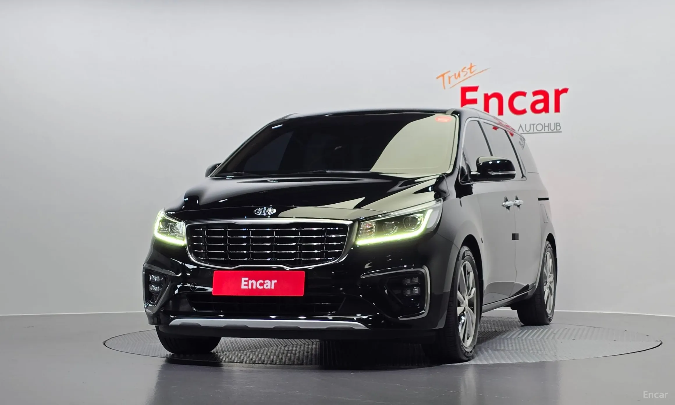 Kia Carnival превью 2