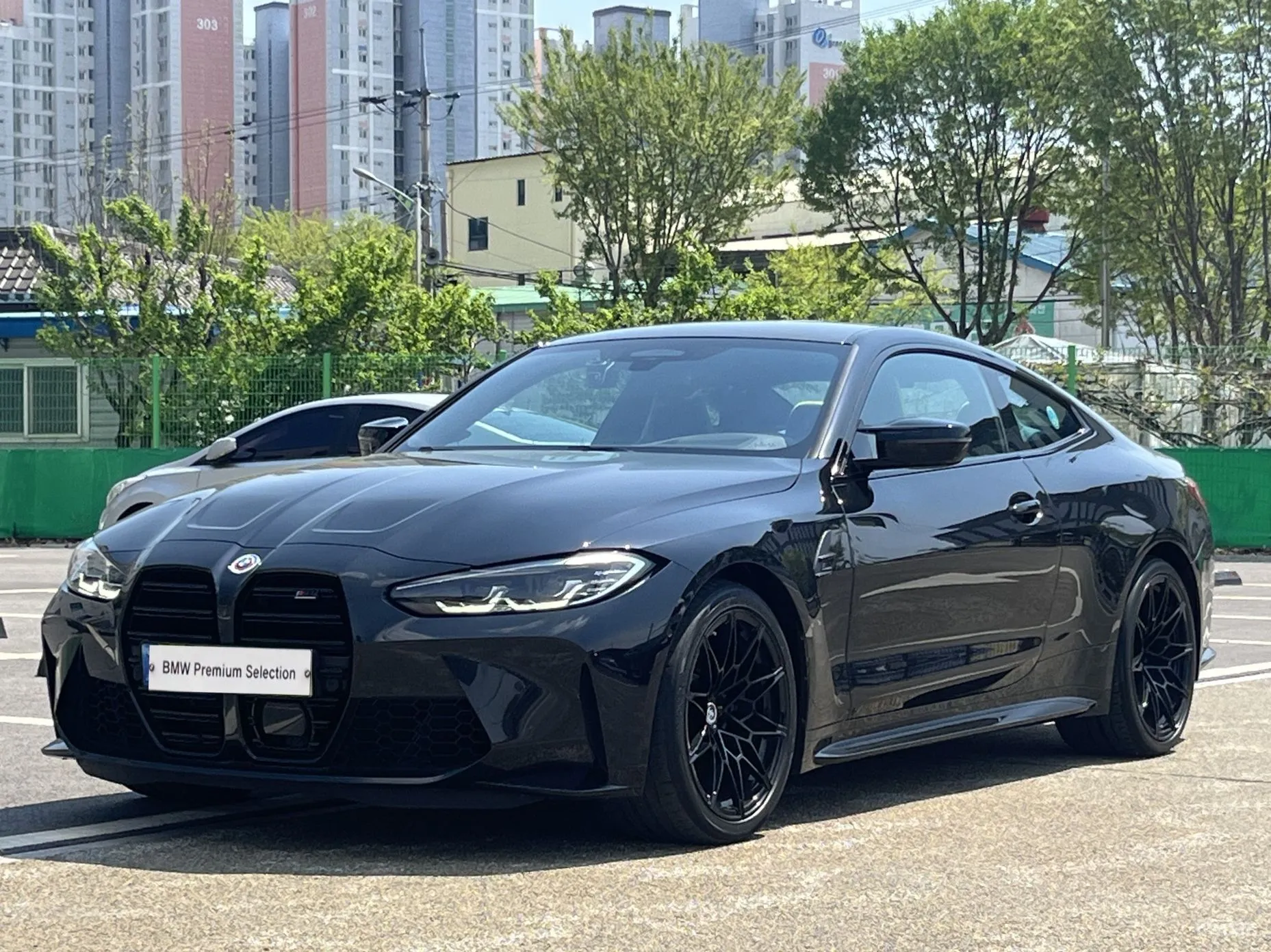 BMW M4 (G82)