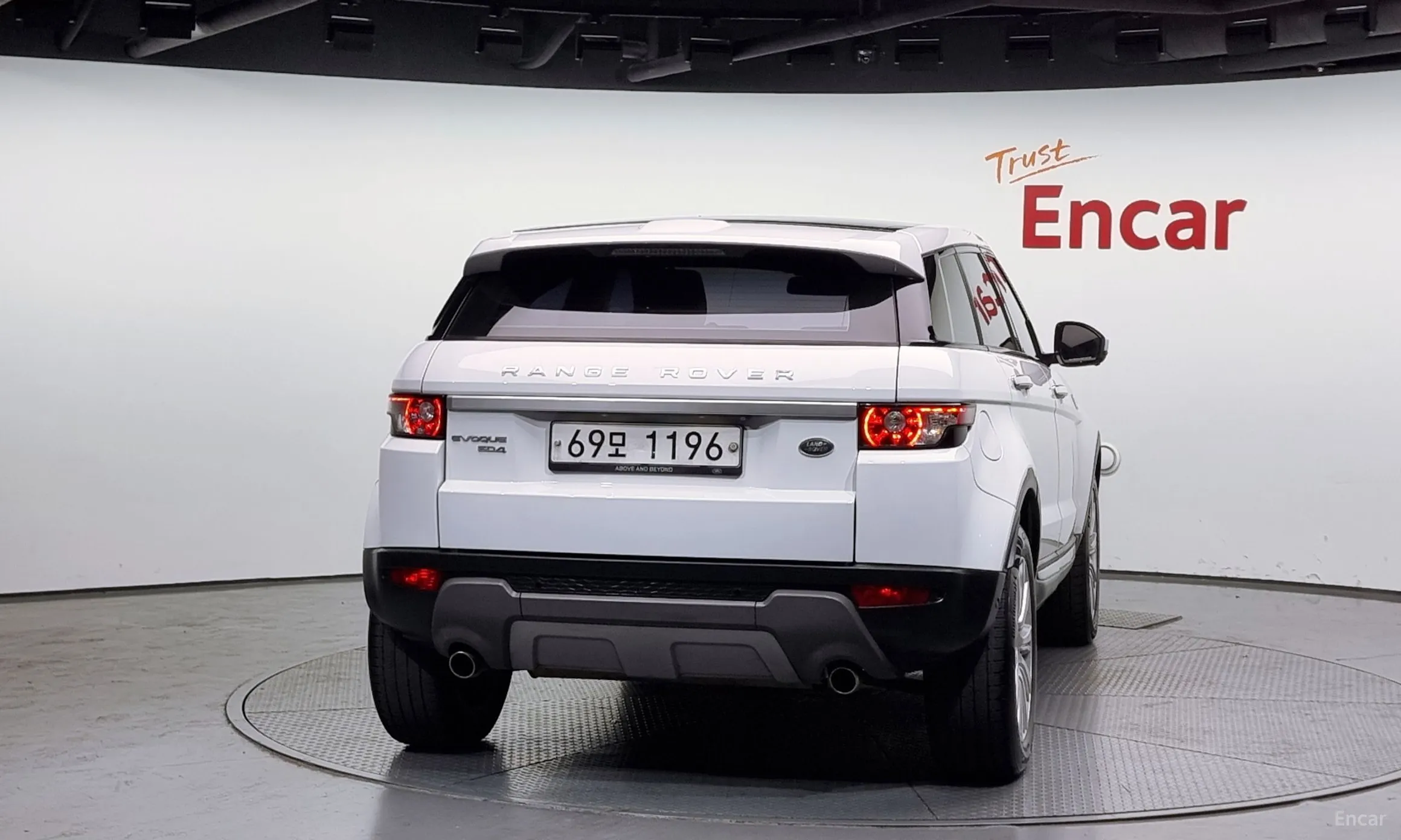 Land Rover Range Rover Evoque превью 3