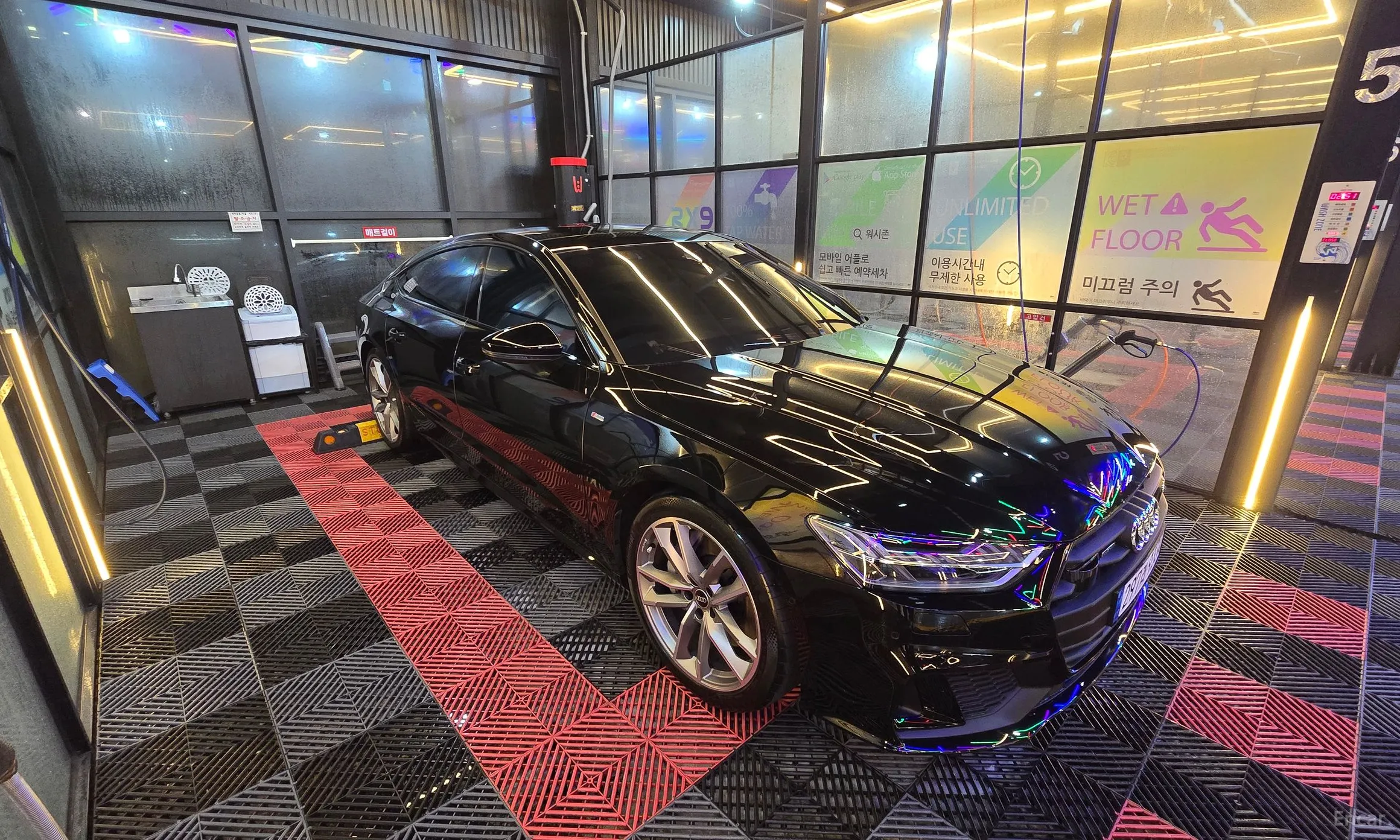 Audi A7 (4K)