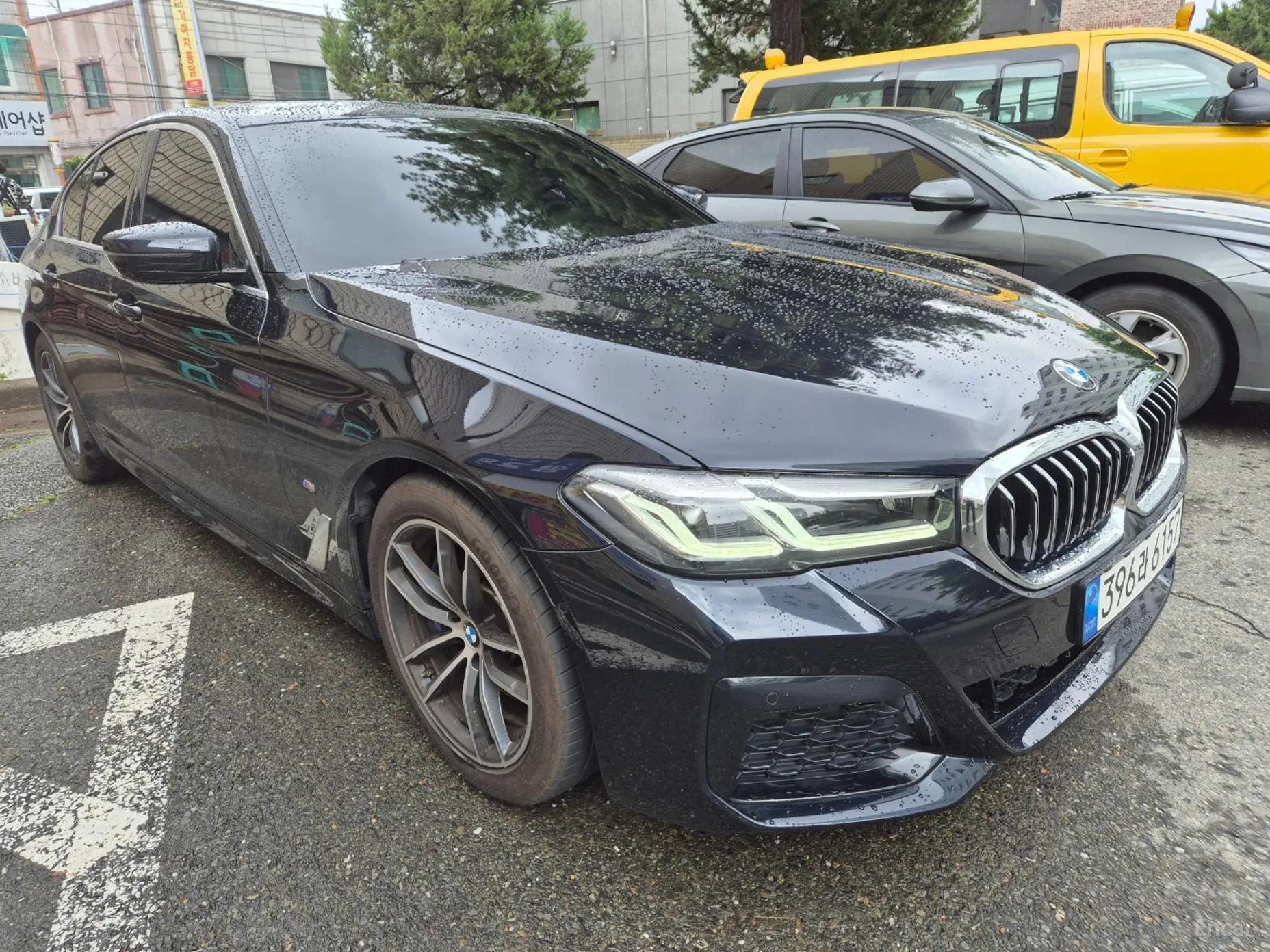 BMW 5 Series (G30) превью 2