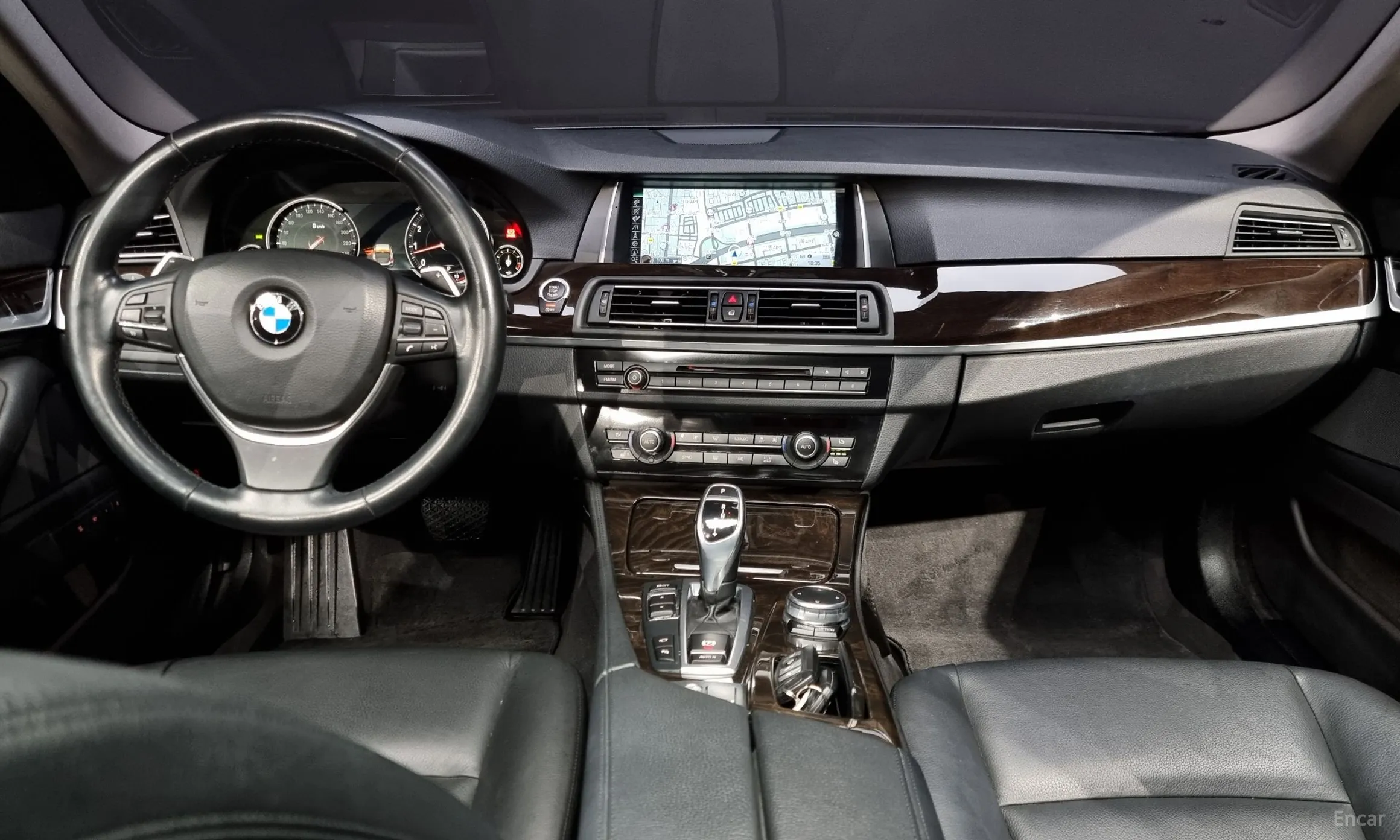 BMW 5 Series (F10) превью 4