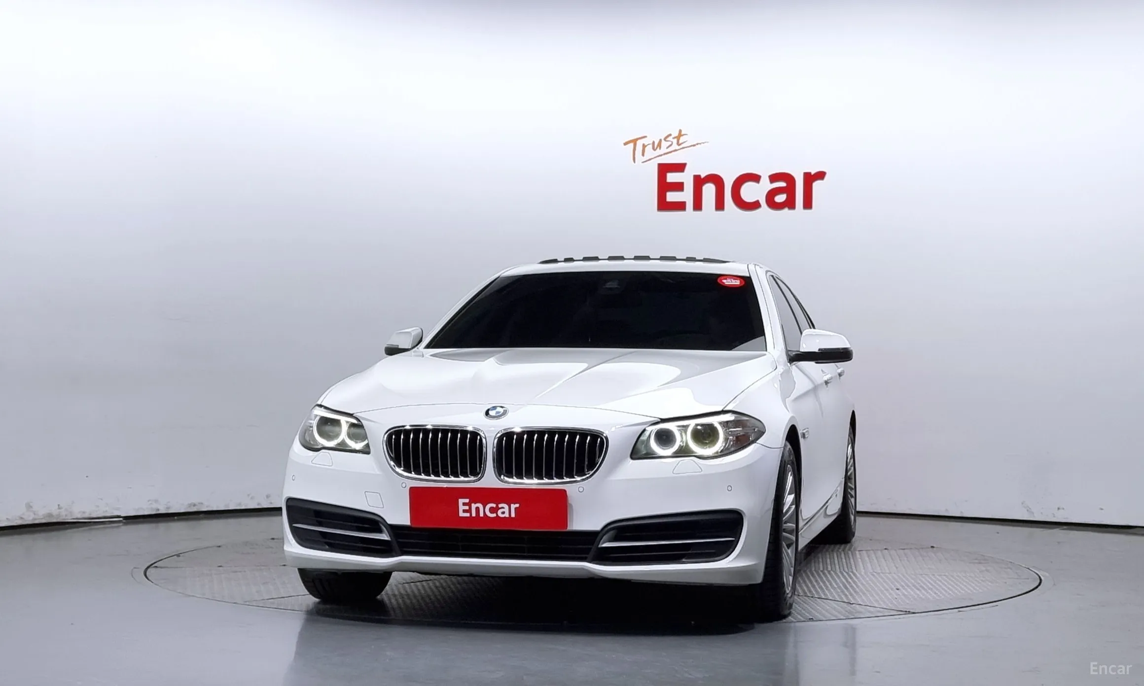 BMW 5 Series (F10) превью 2